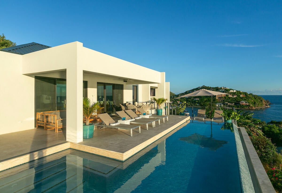 9-3 Contant, St John