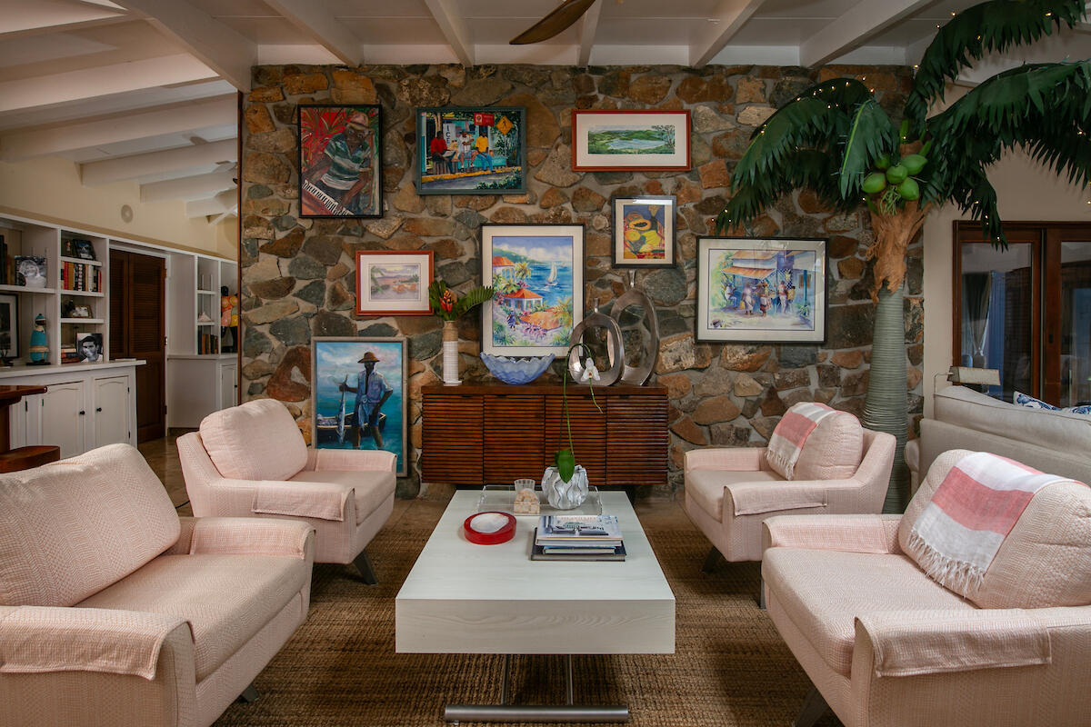 300-19 Chocolate Hole, St John