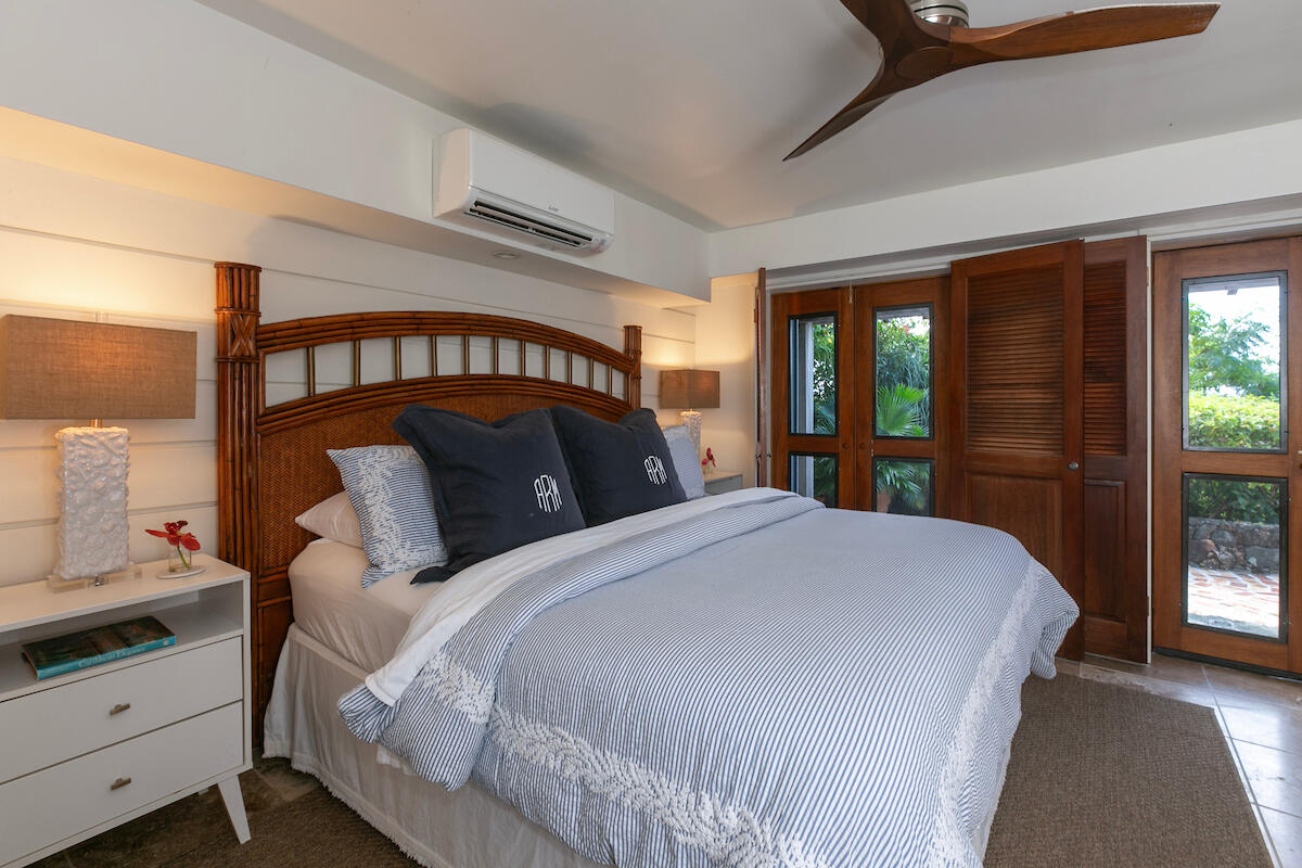 300-19 Chocolate Hole, St John