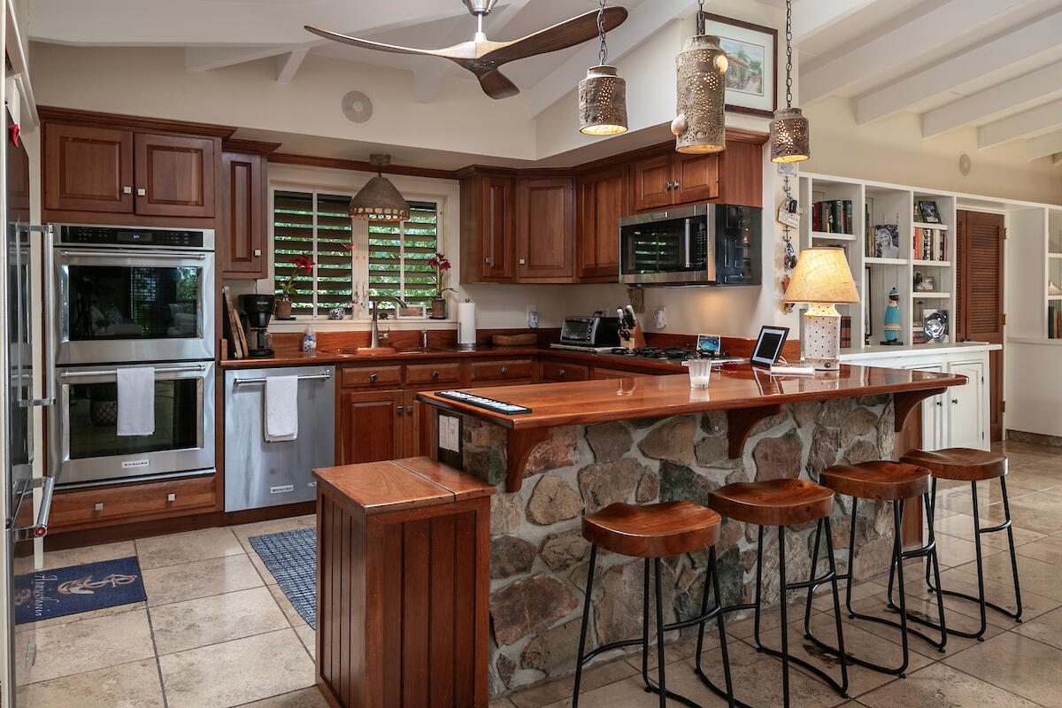 300-19 Chocolate Hole, St John