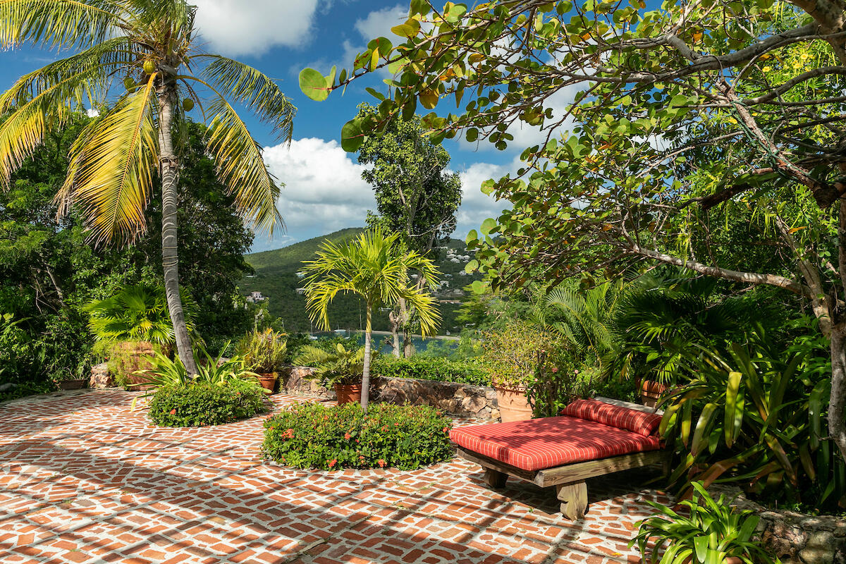 300-19 Chocolate Hole, St John