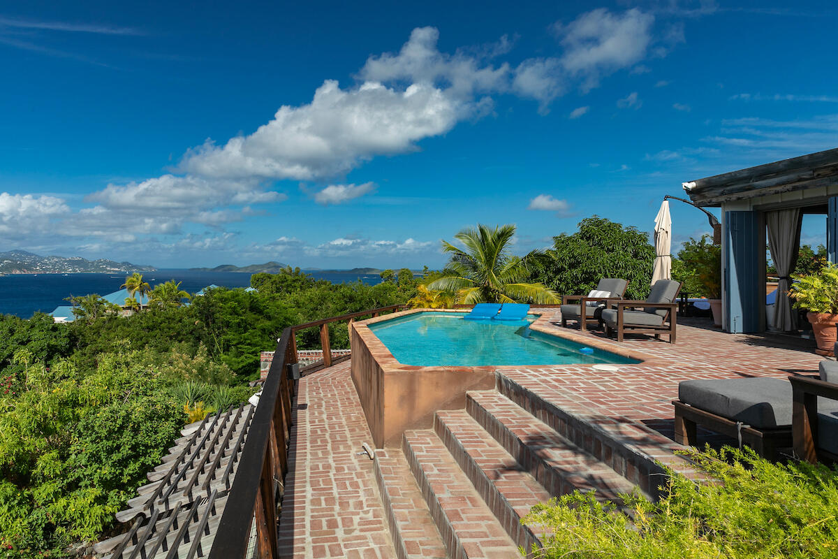 300-19 Chocolate Hole, St John