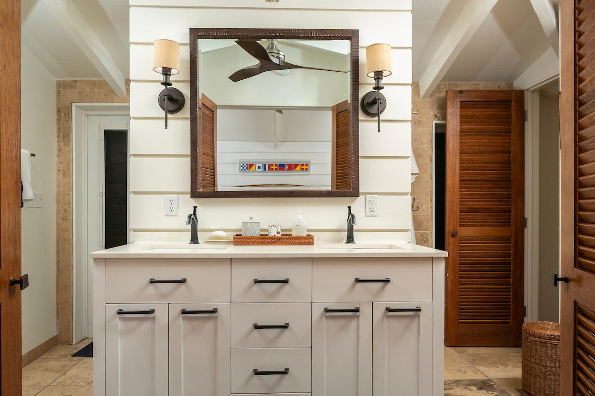 300-19 Chocolate Hole, St John