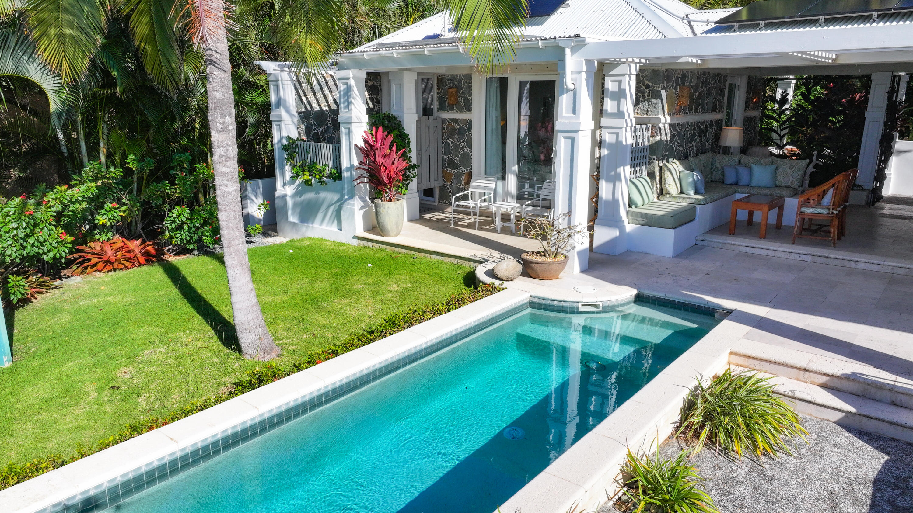 467 Chocolate Hole, St John