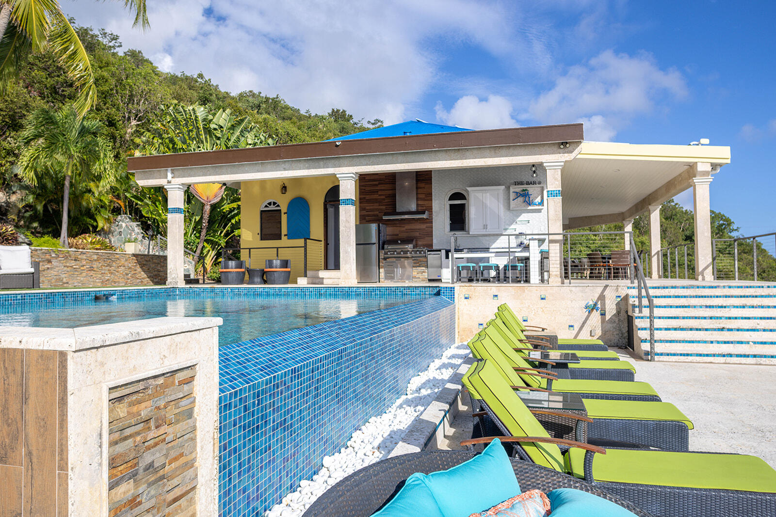 15A-2-11 Rendezvous & Ditleff, St John