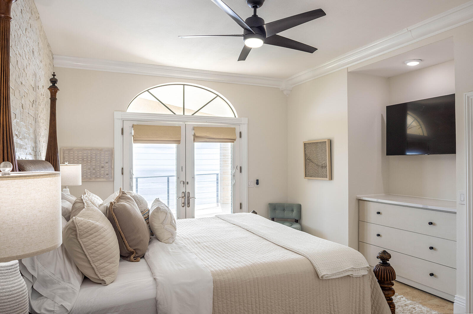 15A-2-11 Rendezvous & Ditleff, St John