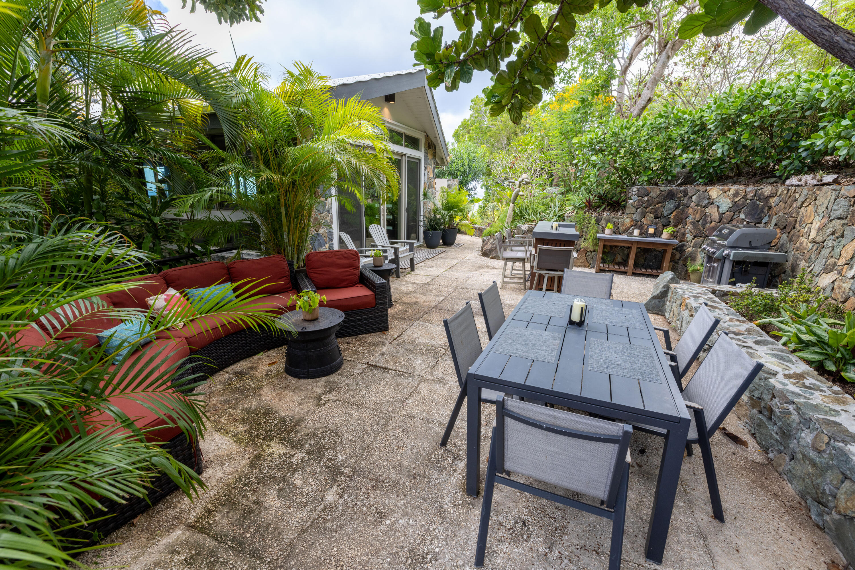 15A-2-8 Rendezvous & Ditleff, St John