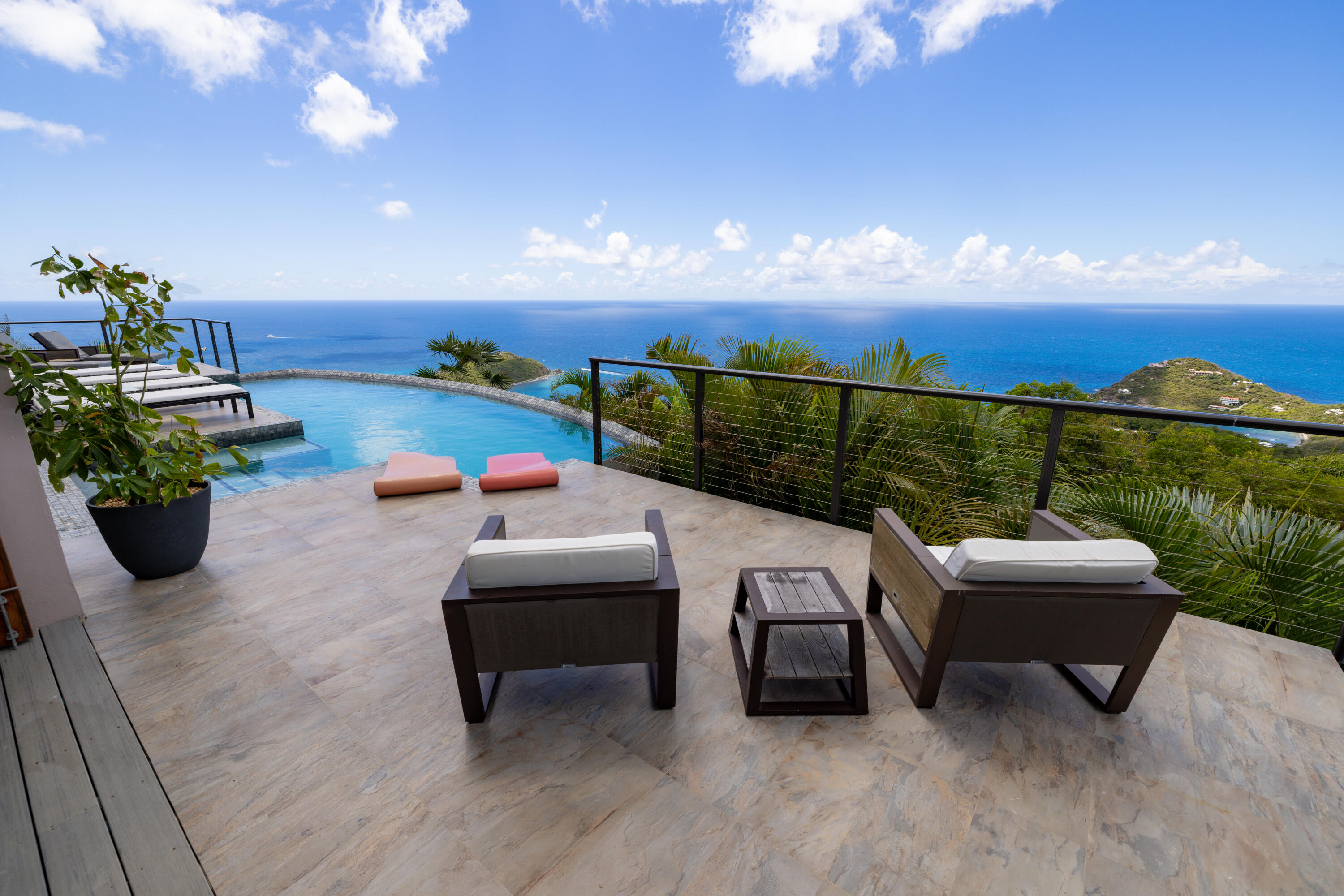 15A-2-8 Rendezvous & Ditleff, St John