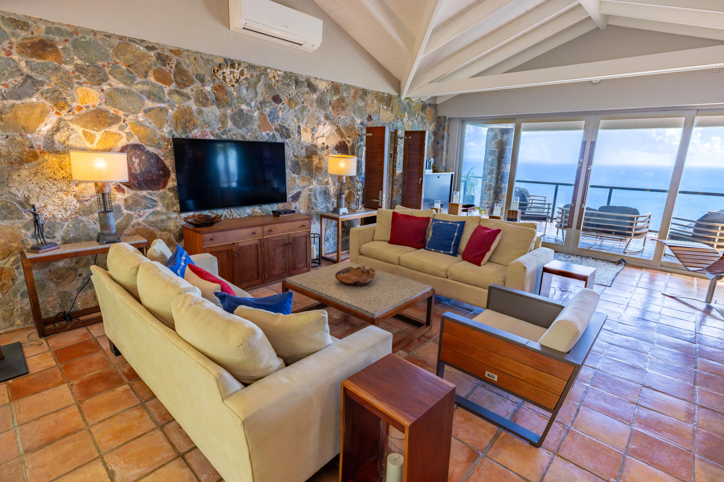 15A-2-8 Rendezvous & Ditleff, St John