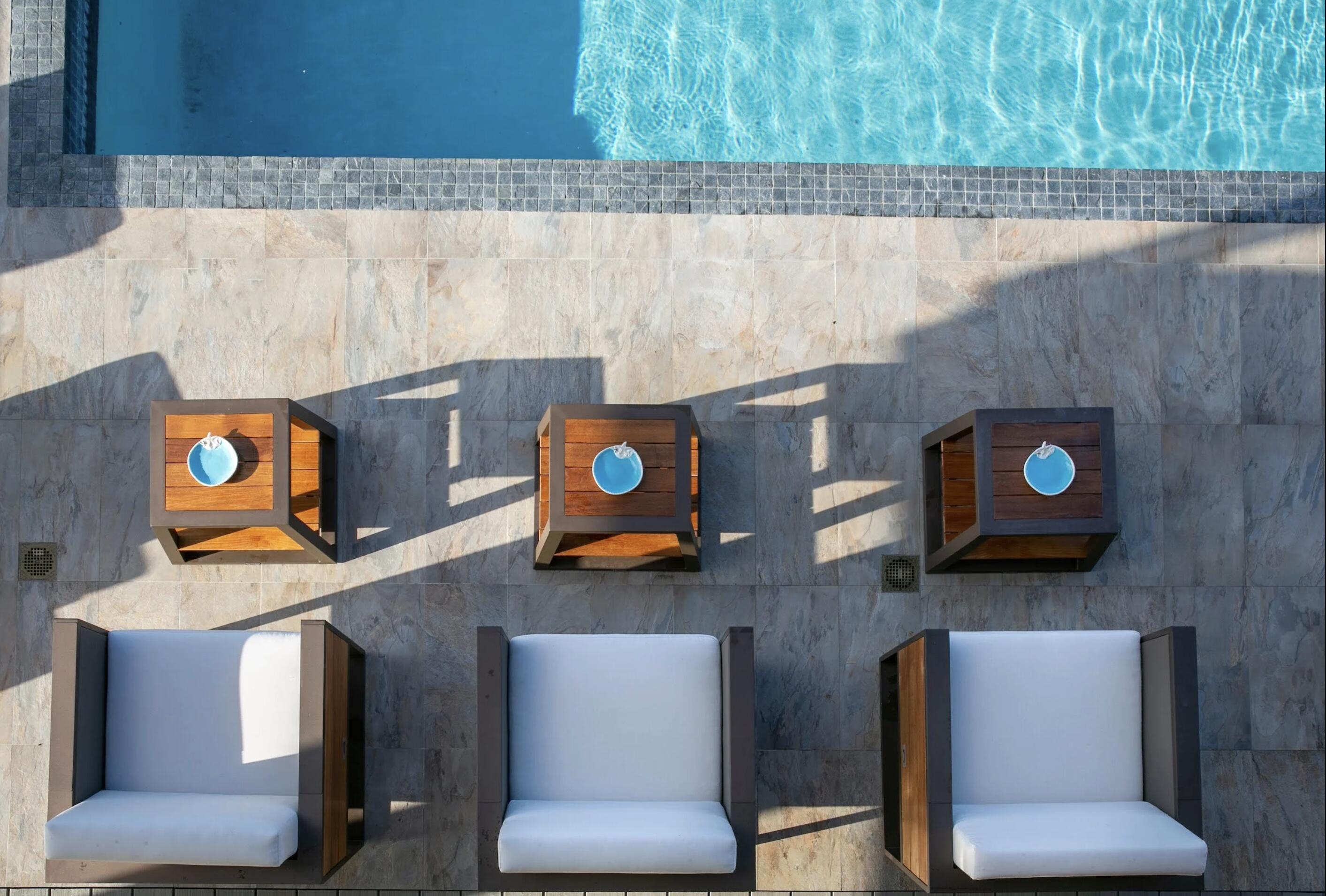 15A-2-8 Rendezvous & Ditleff, St John