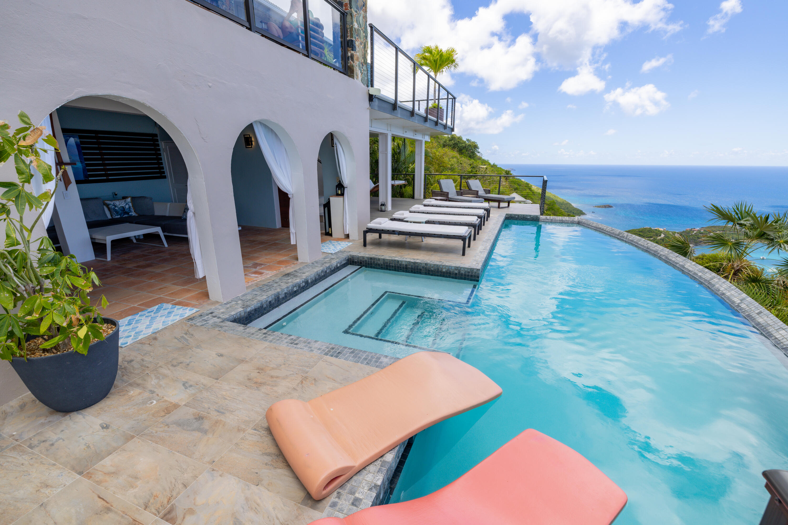 15A-2-8 Rendezvous & Ditleff, St John