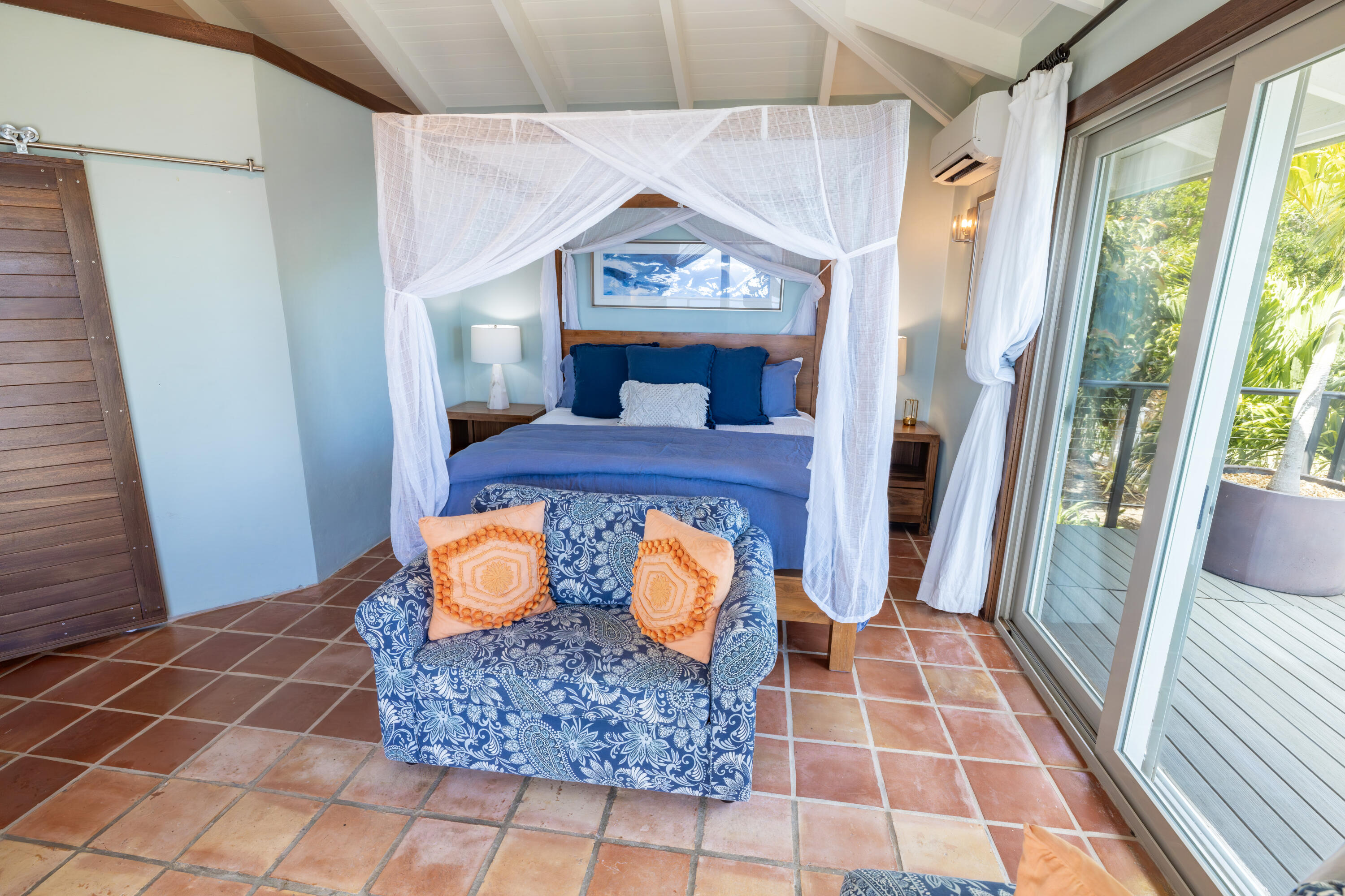 15A-2-8 Rendezvous & Ditleff, St John