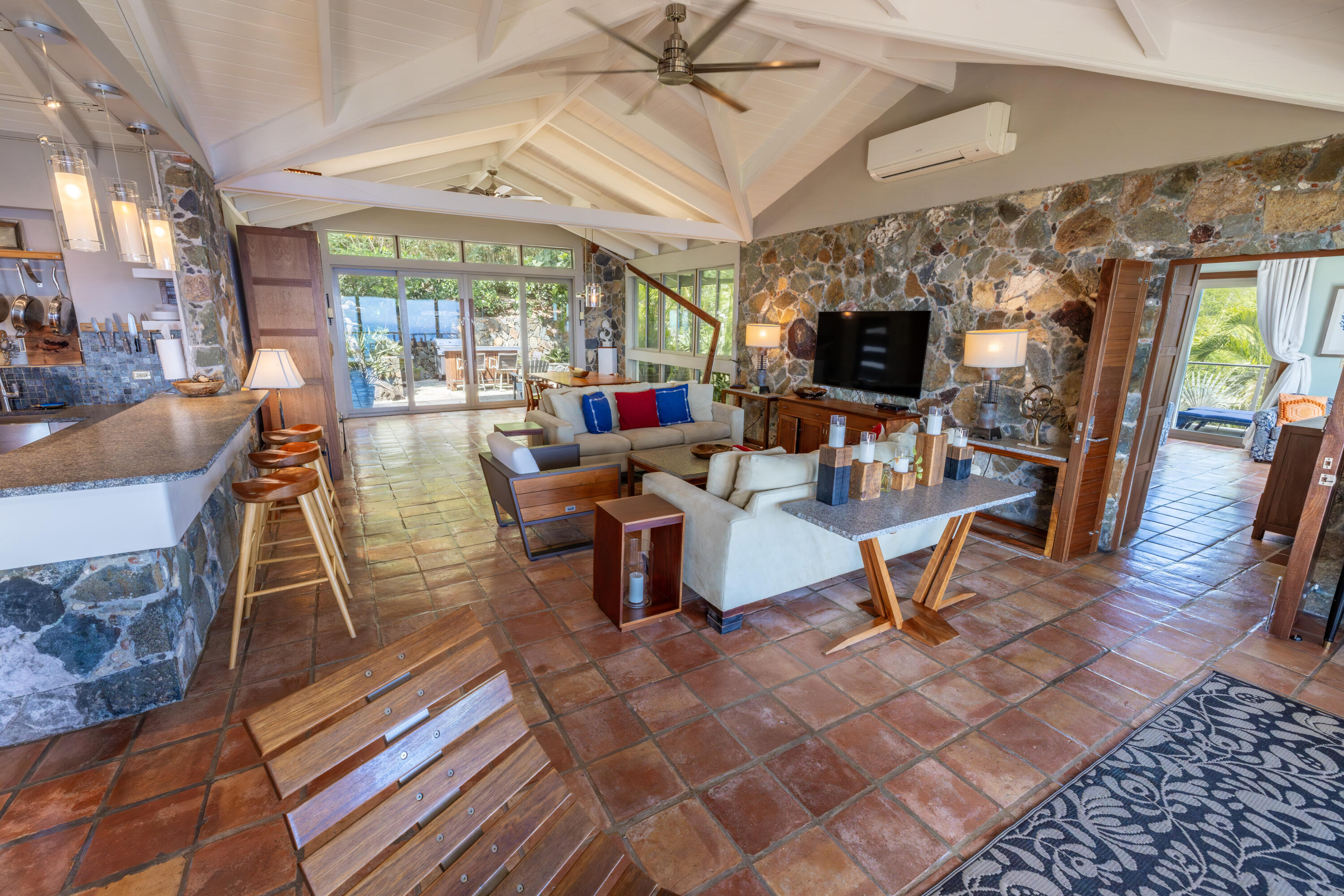 15A-2-8 Rendezvous & Ditleff, St John