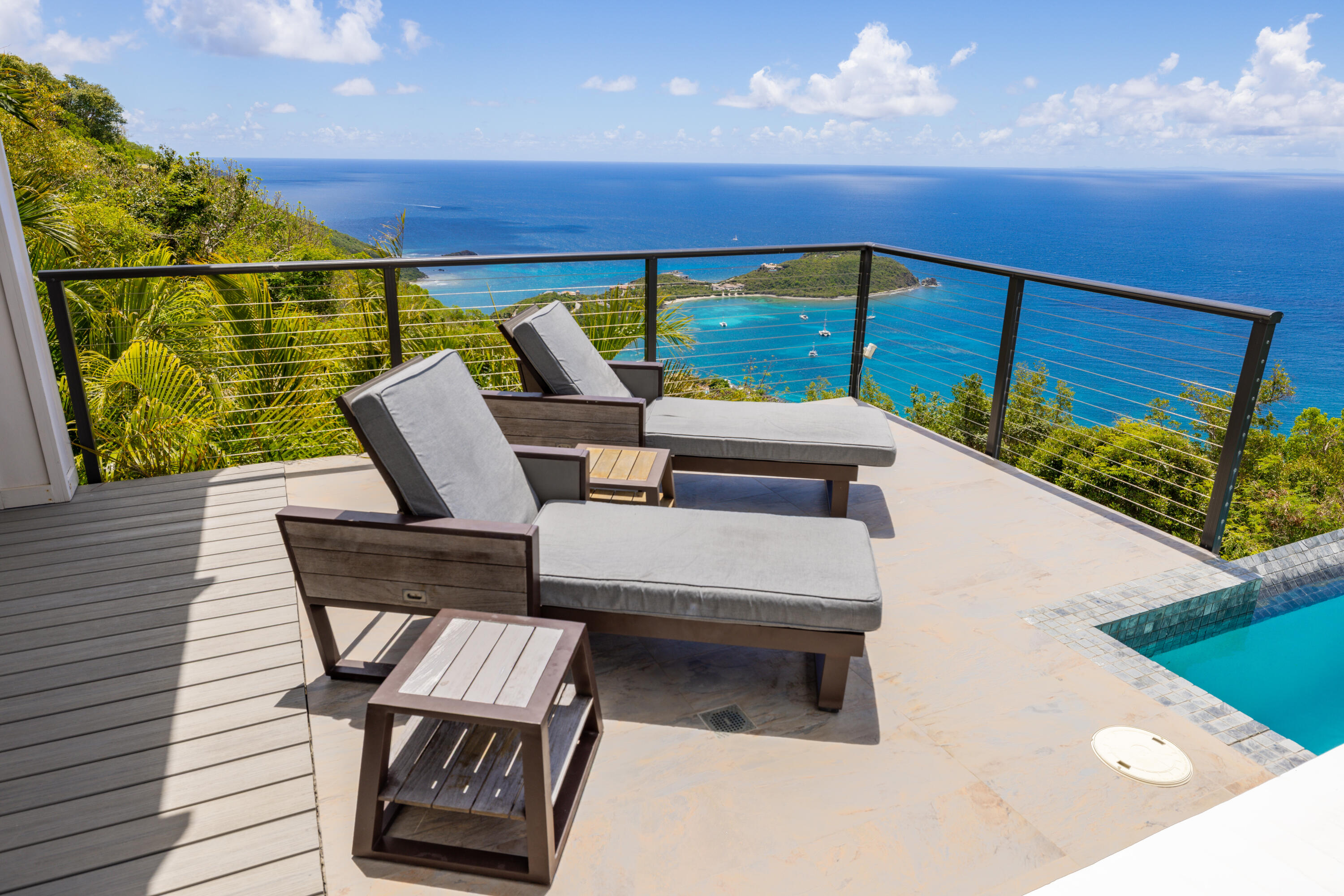 15A-2-8 Rendezvous & Ditleff, St John