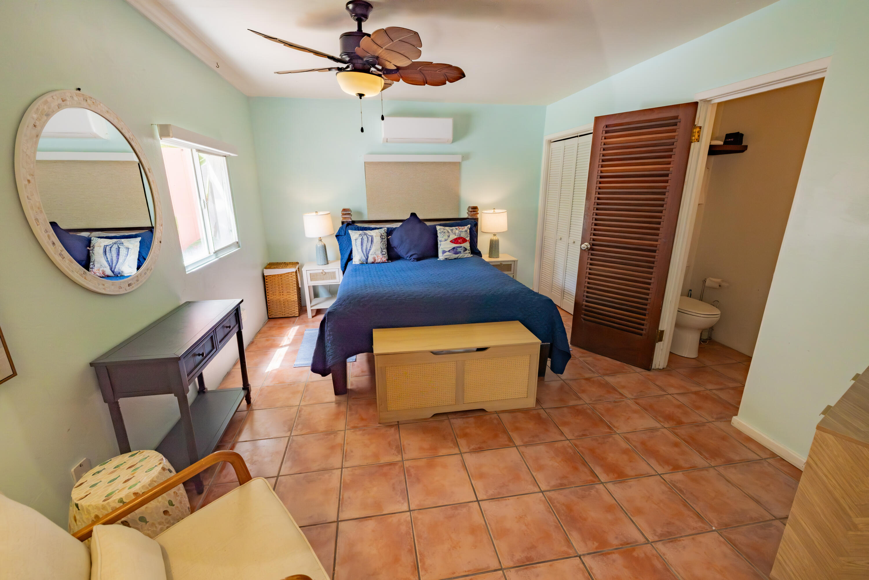 10-32AB-7 Carolina, St John
