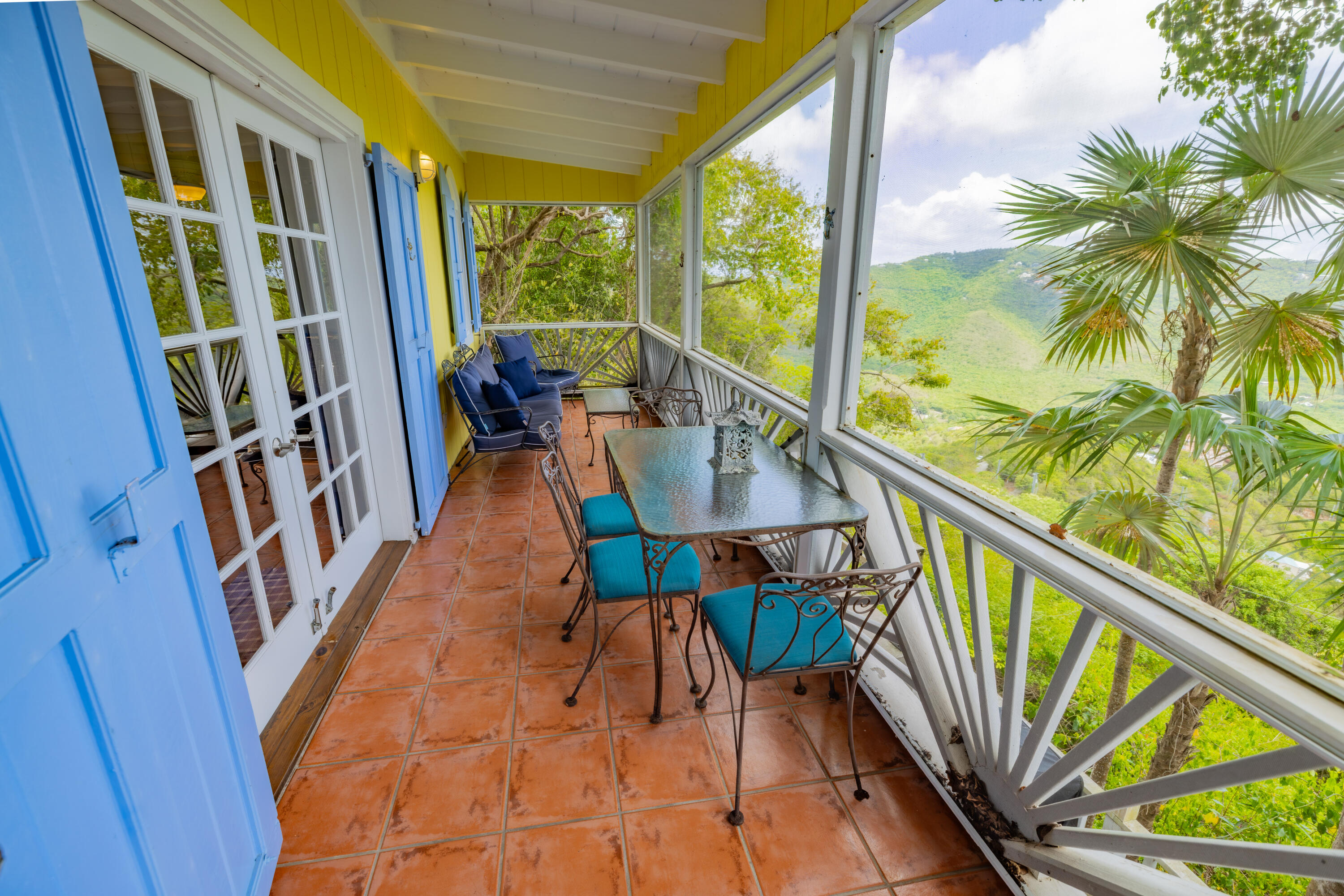 10-32AB-7 Carolina, St John