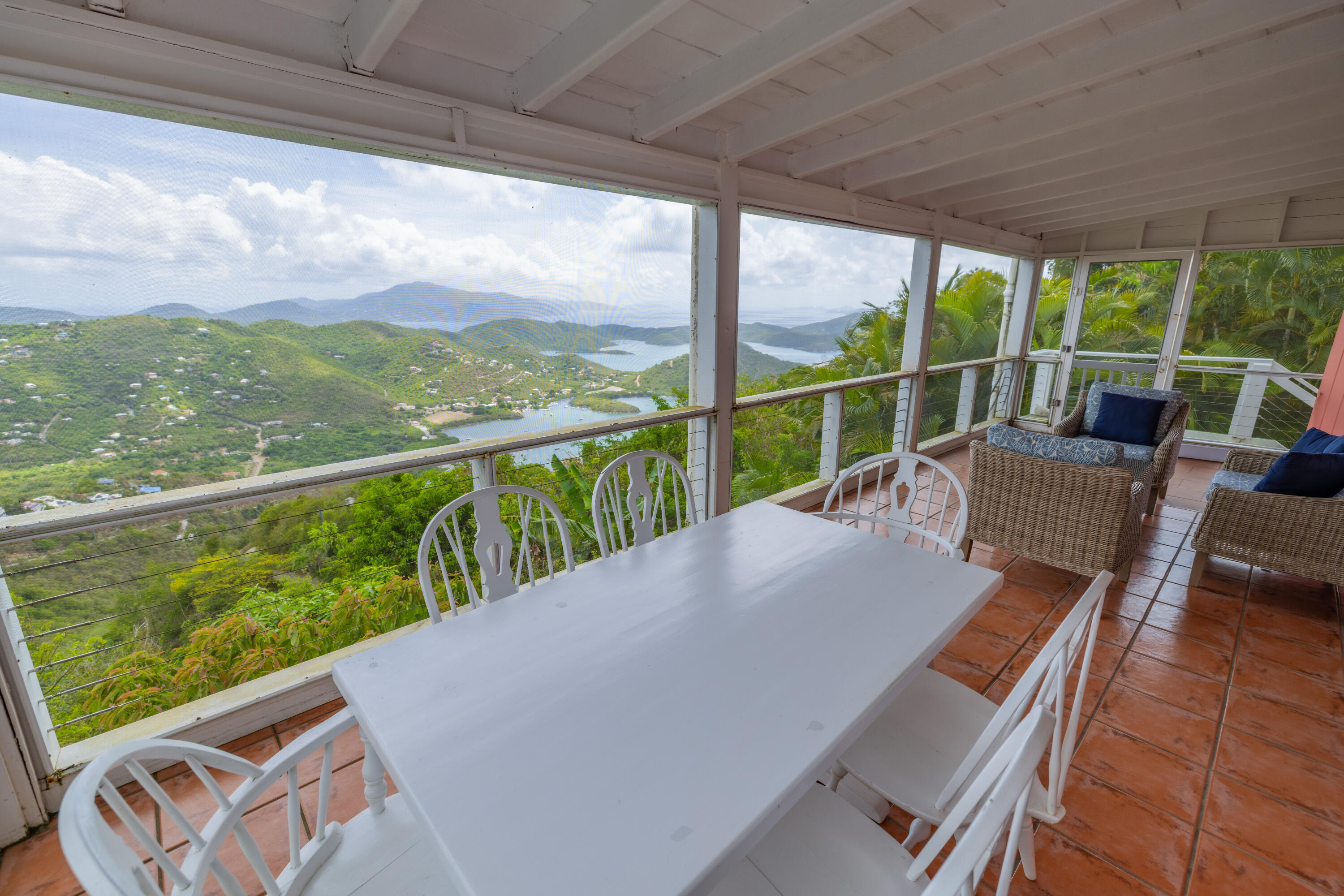 10-32AB-7 Carolina, St John