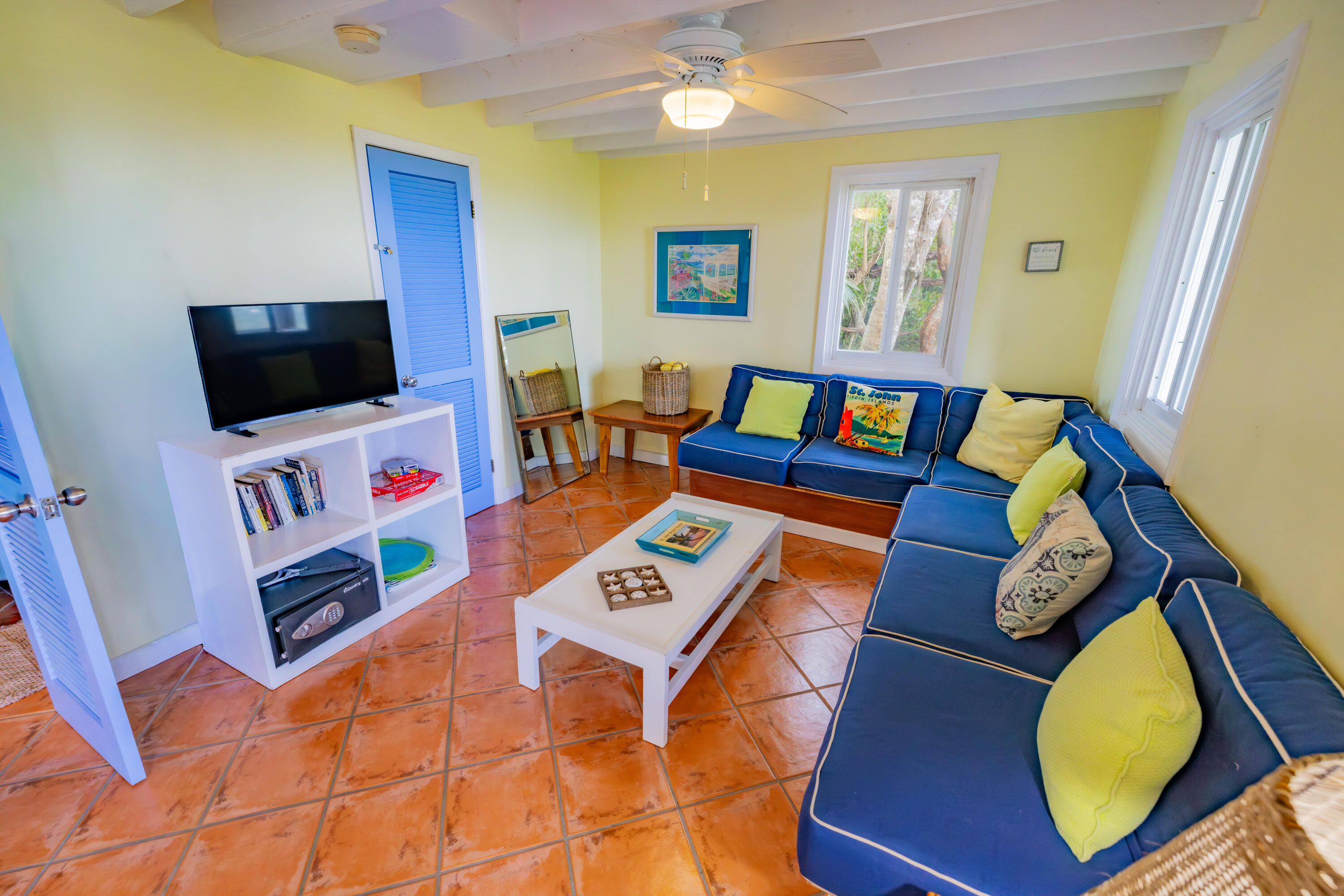 10-32AB-7 Carolina, St John