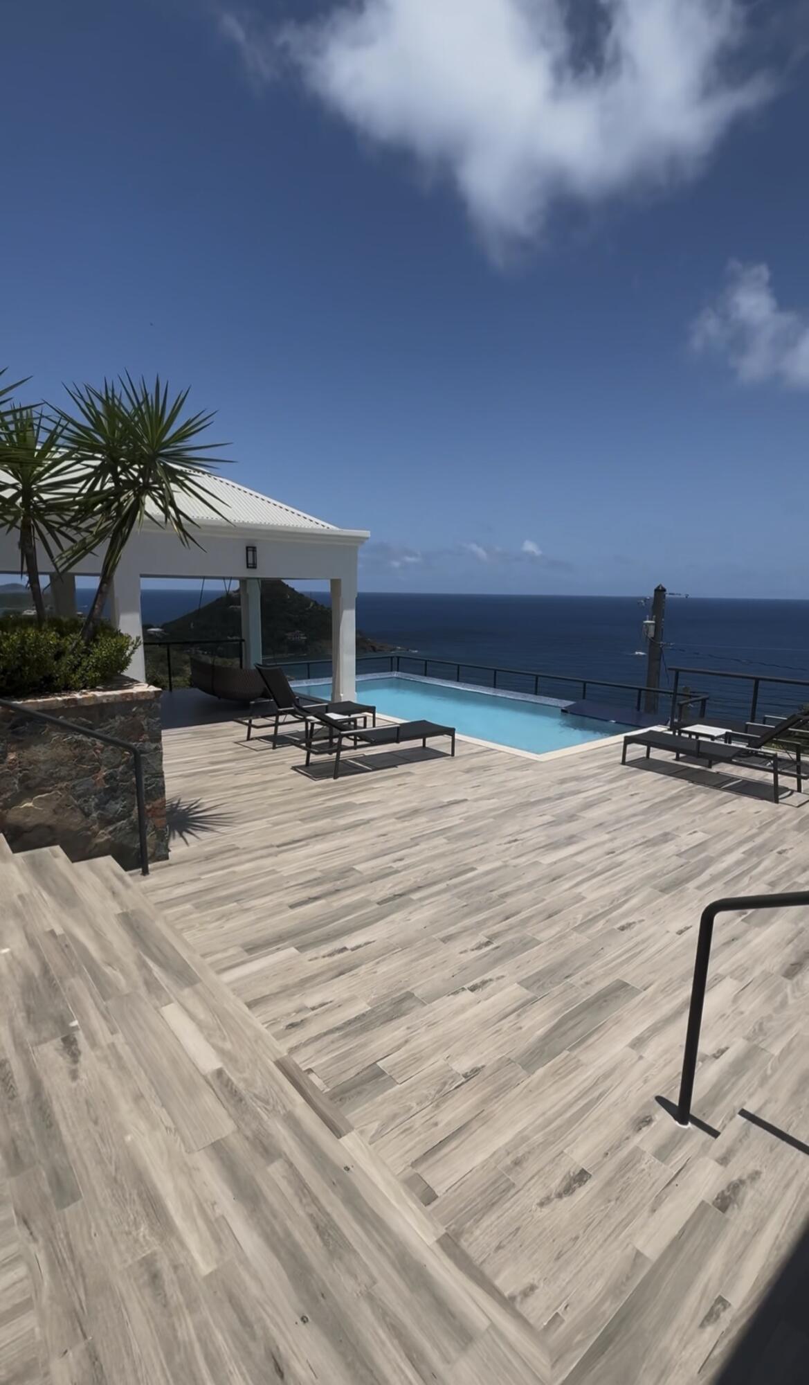 219 Chocolate Hole, St John