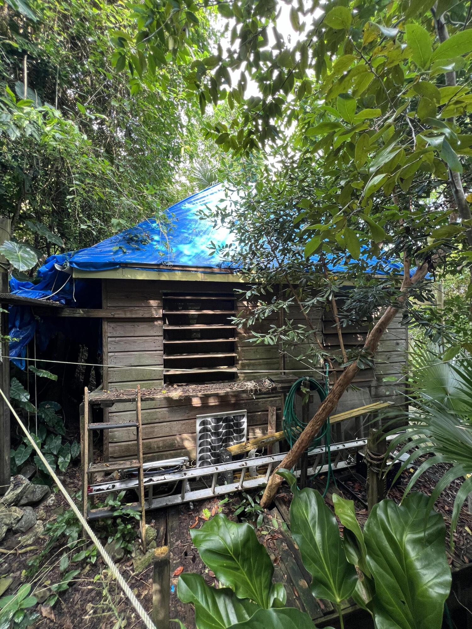 10-30C REM Carolina, St John