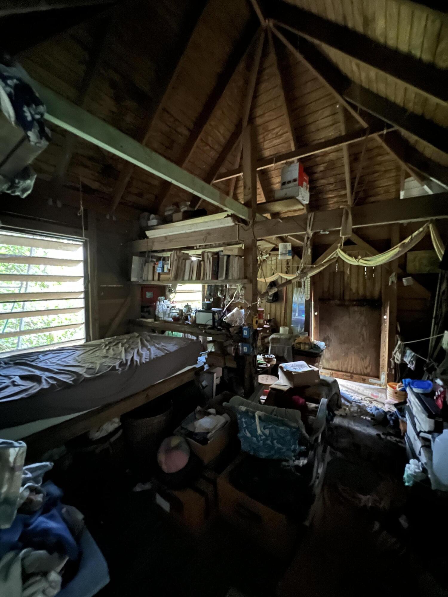 10-30C REM Carolina, St John