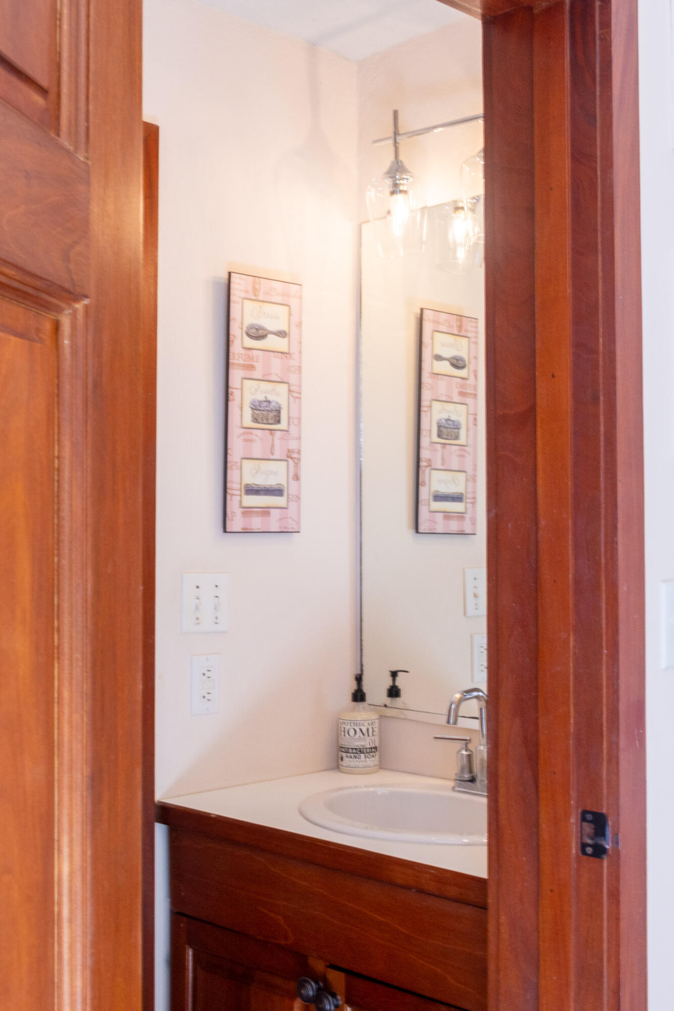 7H-8, 7H-7 Carolina, St John