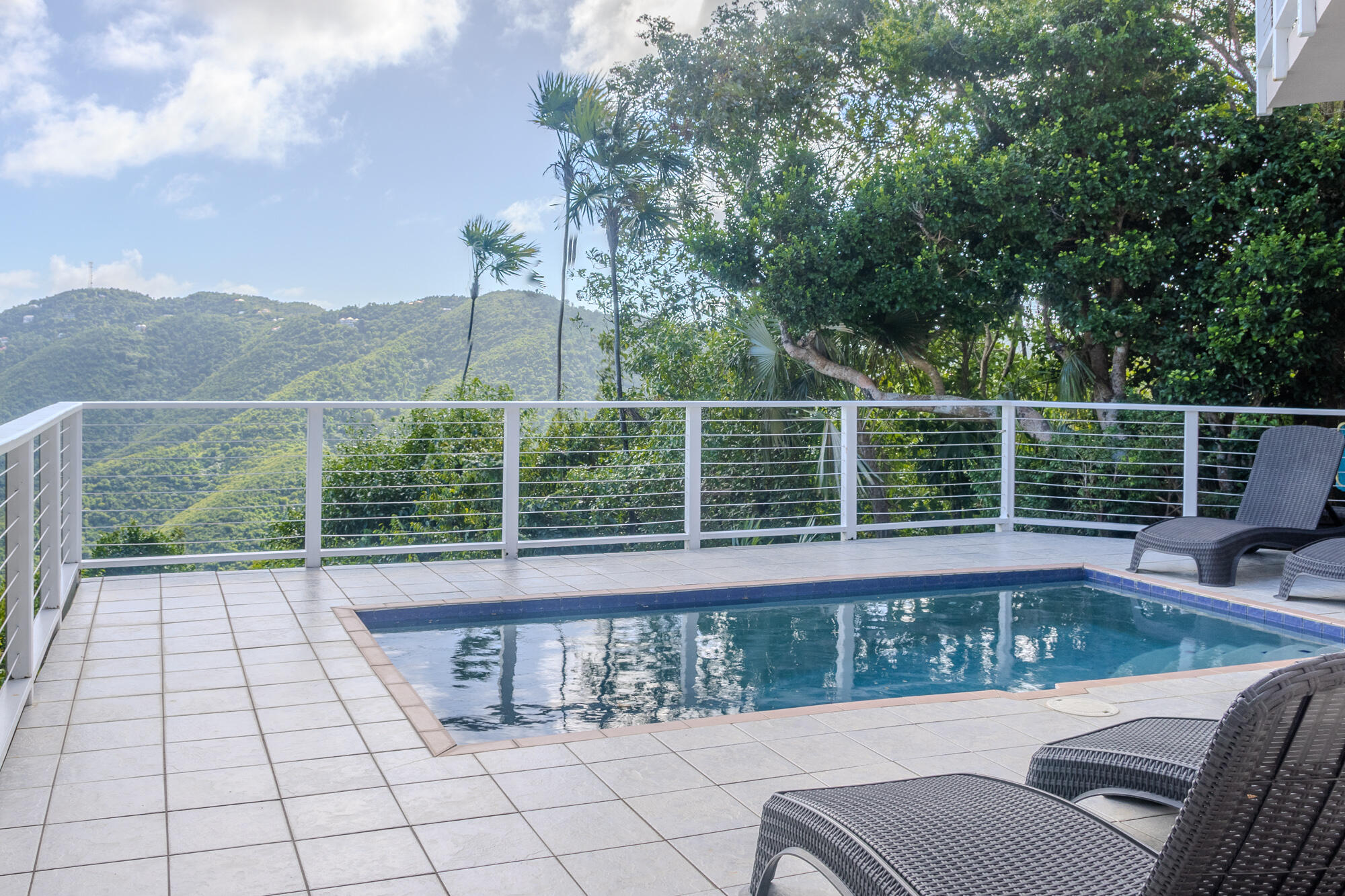 7H-8, 7H-7 Carolina, St John