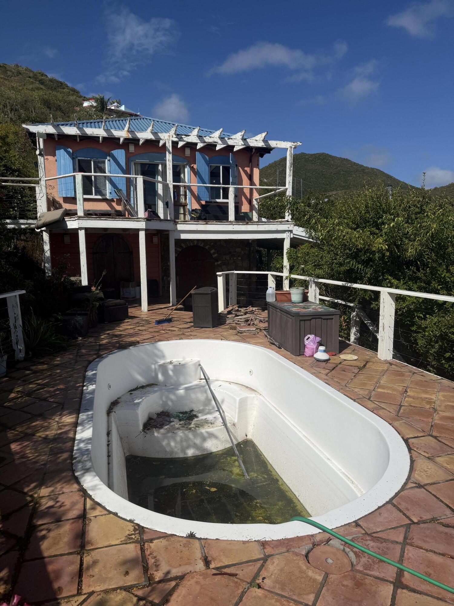 2-10A Concordia, St John