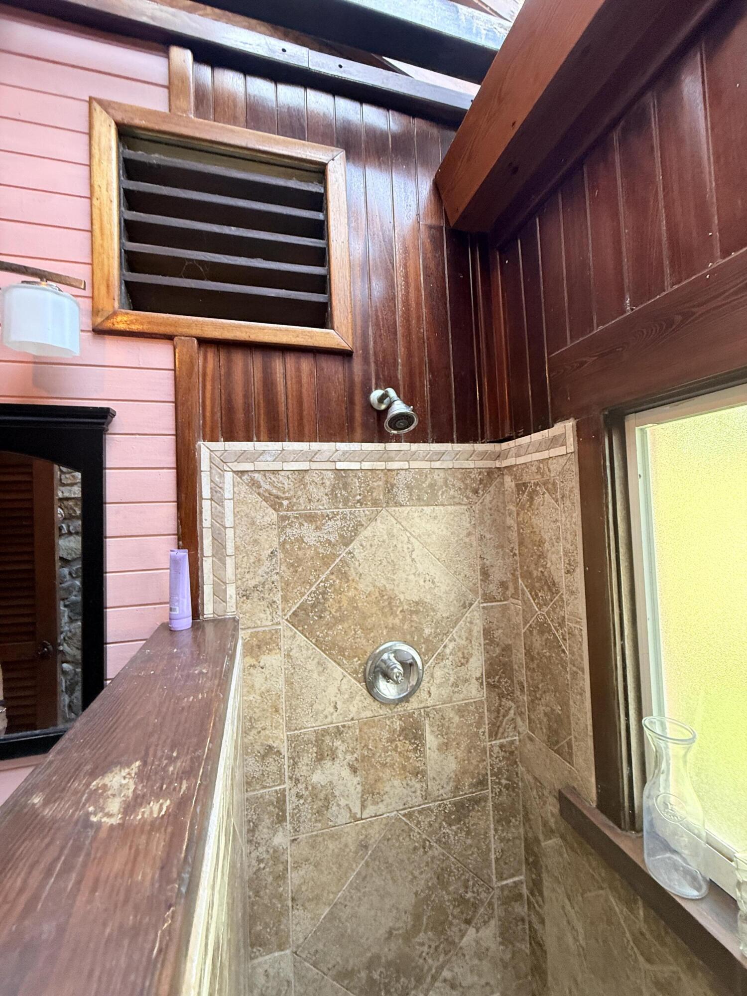 2-10A Concordia, St John