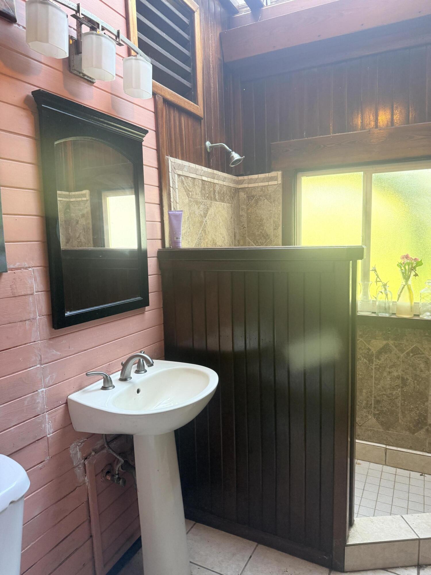 2-10A Concordia, St John