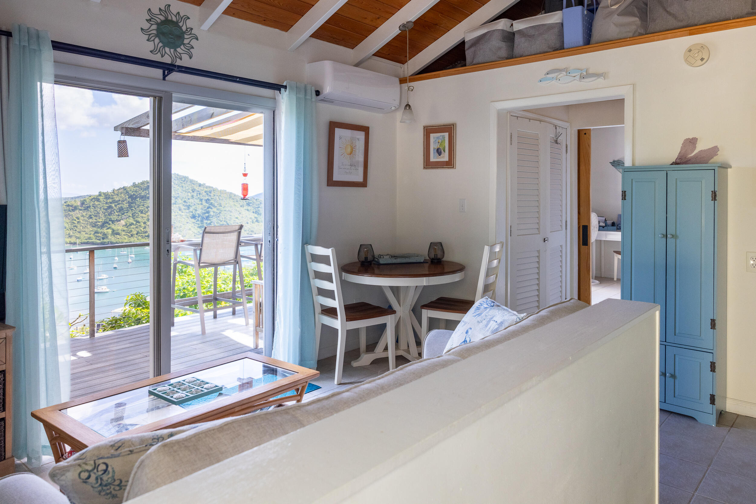 10-27-4B Carolina, St John