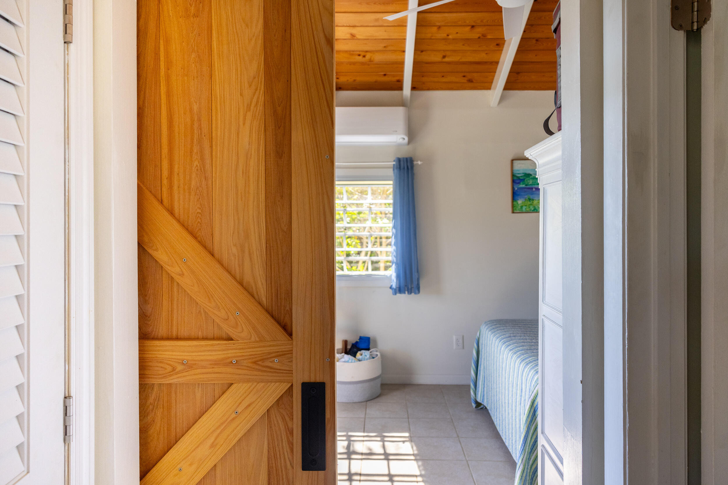 10-27-4B Carolina, St John