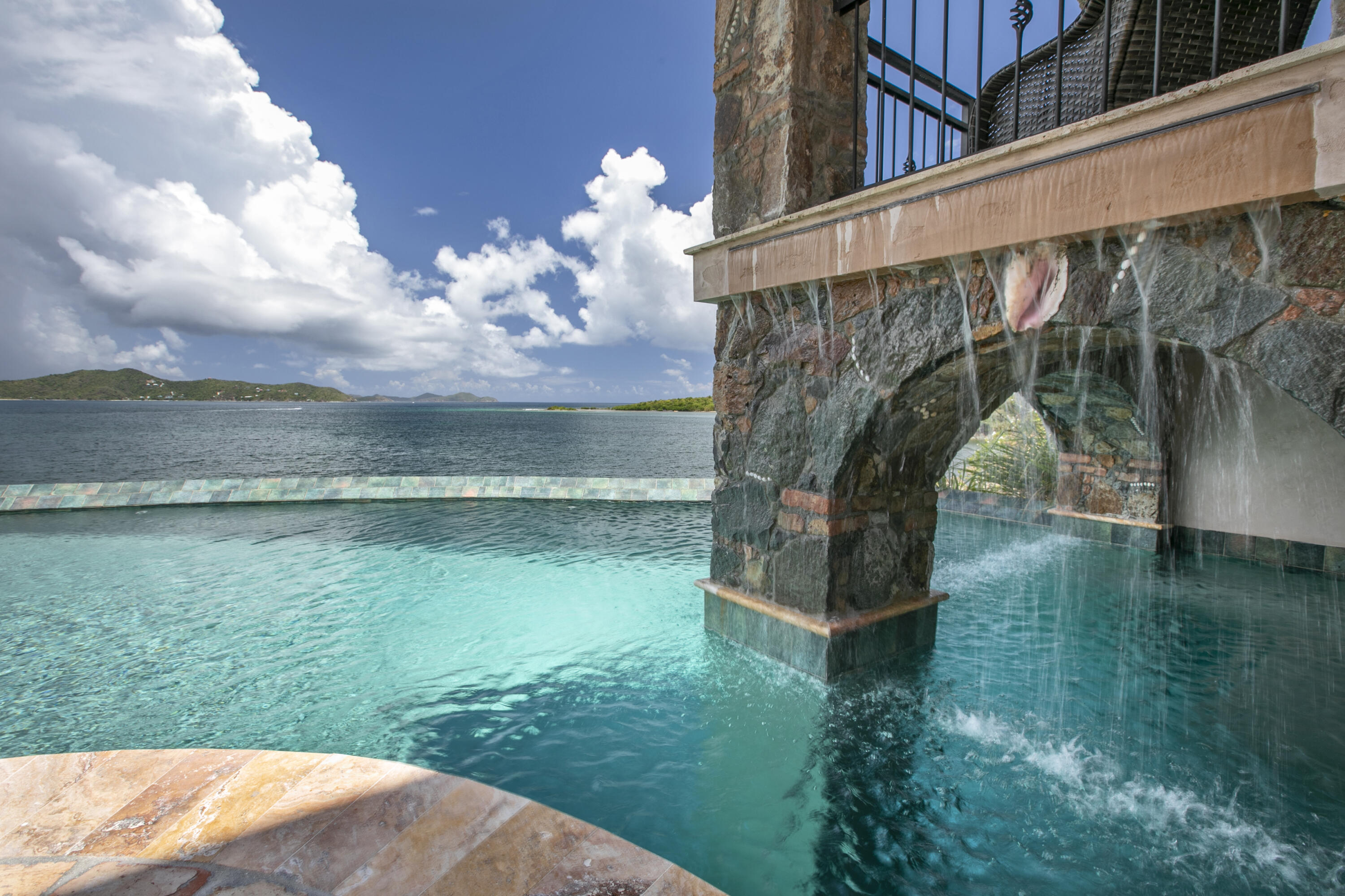 6P REM+ Ben Runnels Gut, St John