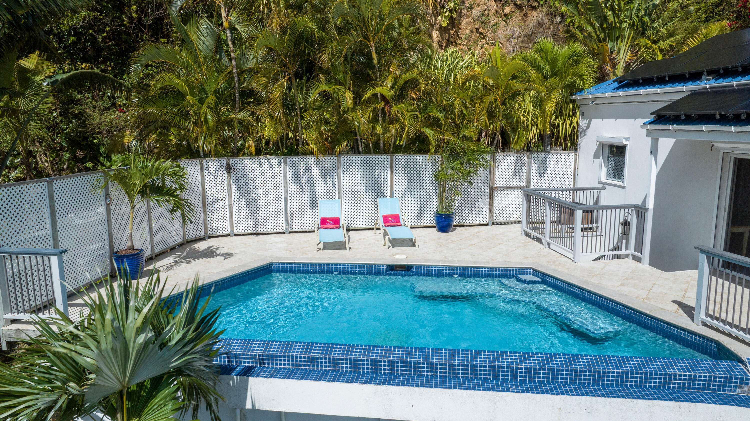 9-7A REM & Carolina, St John