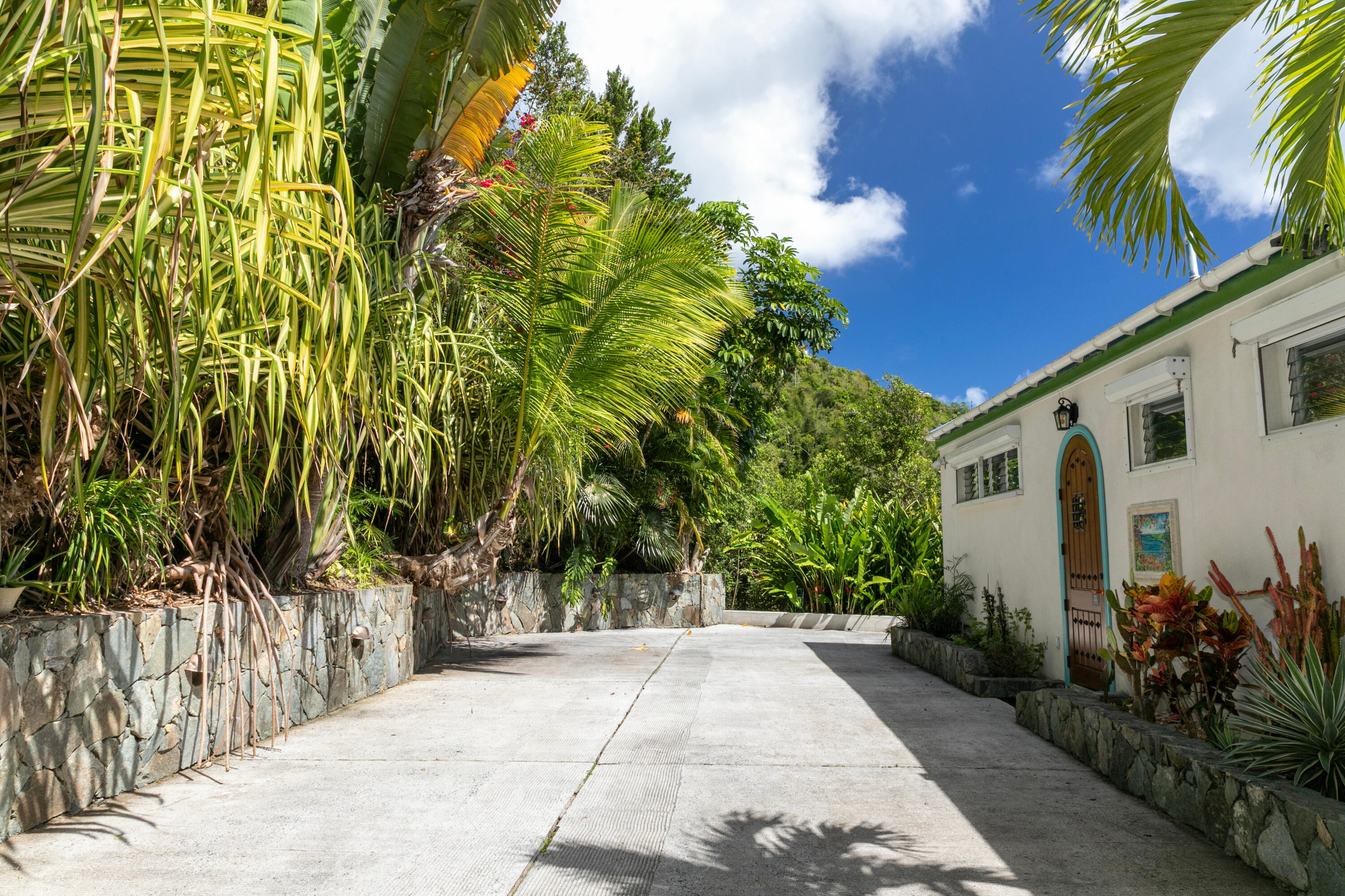 9-7A REM & Carolina, St John