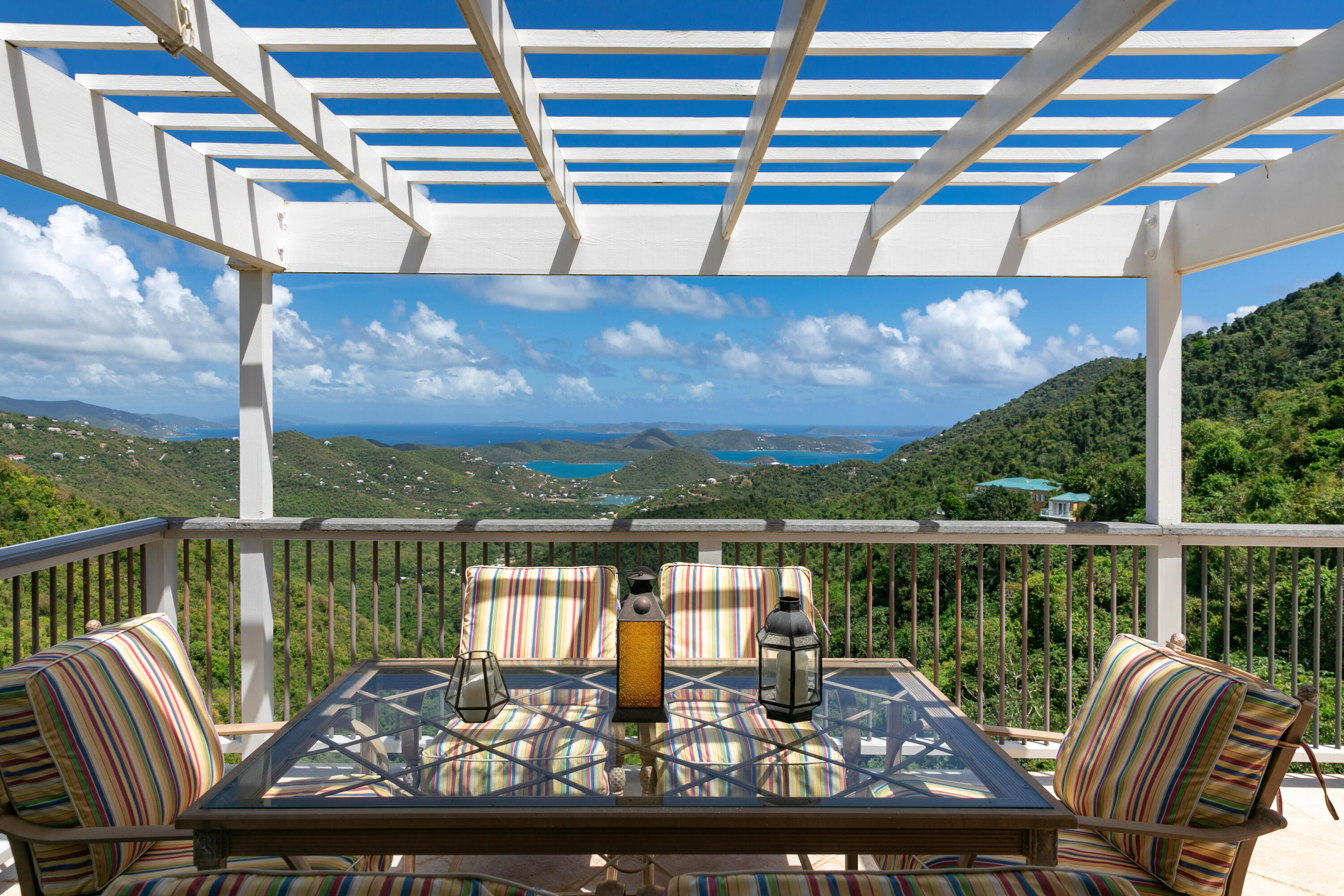 9-7A REM & Carolina, St John