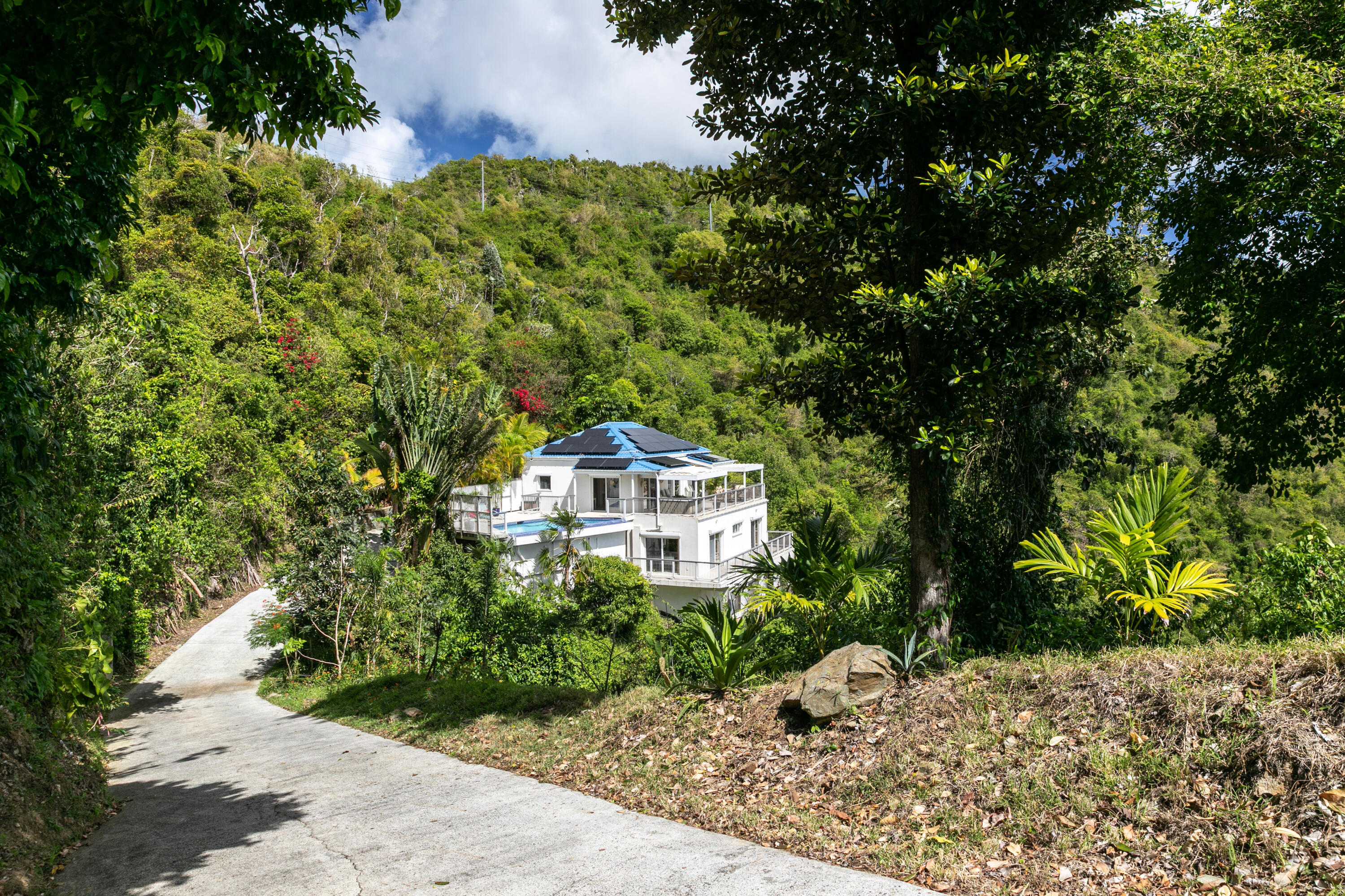 9-7A REM & Carolina, St John