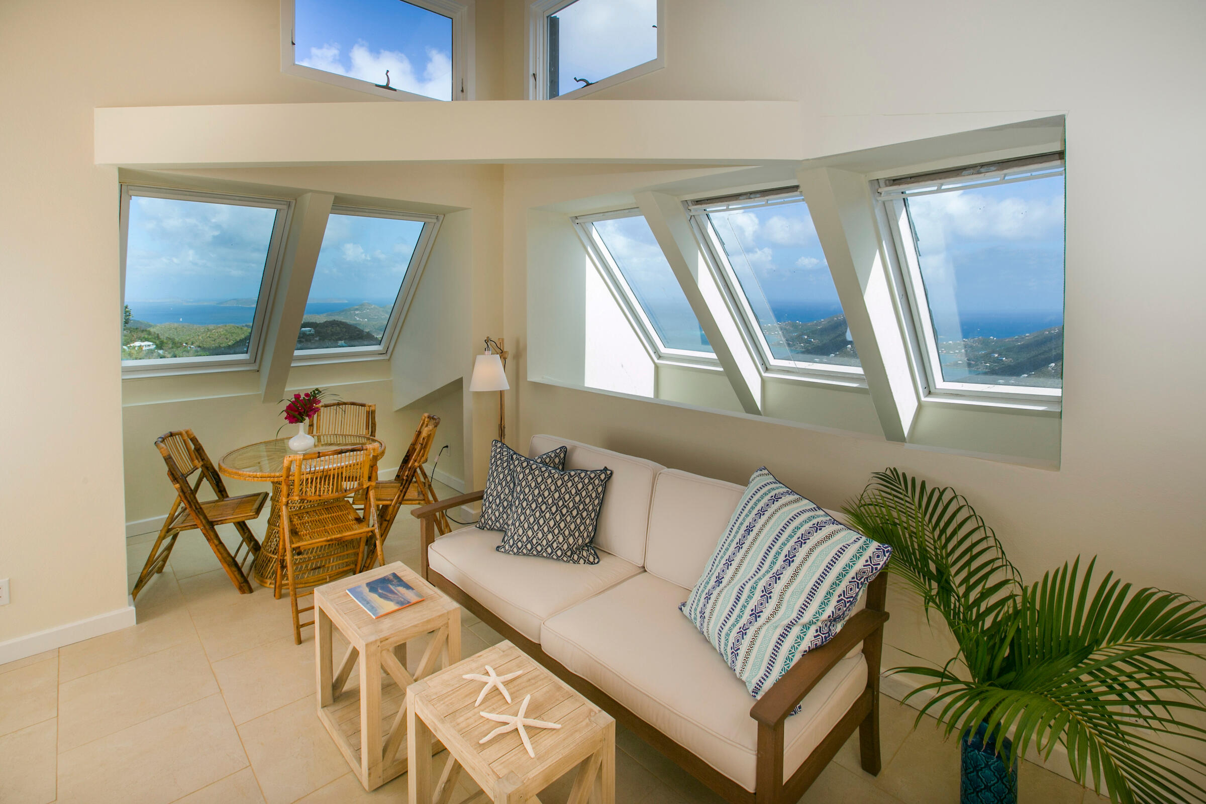 7CB Carolina, St John