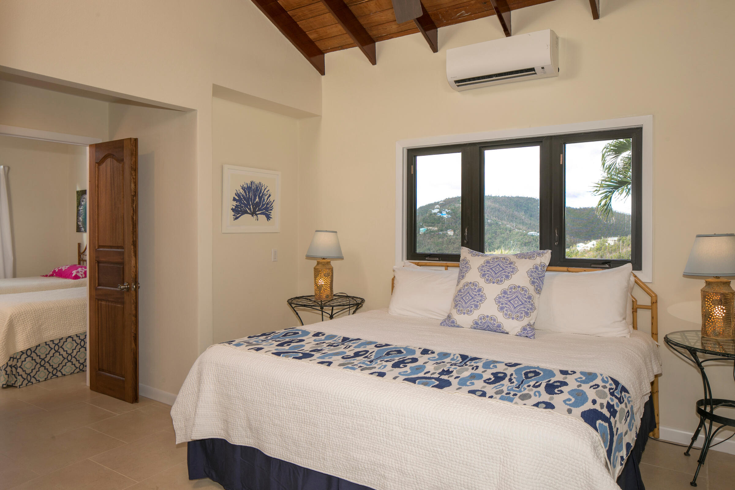 7CB Carolina, St John