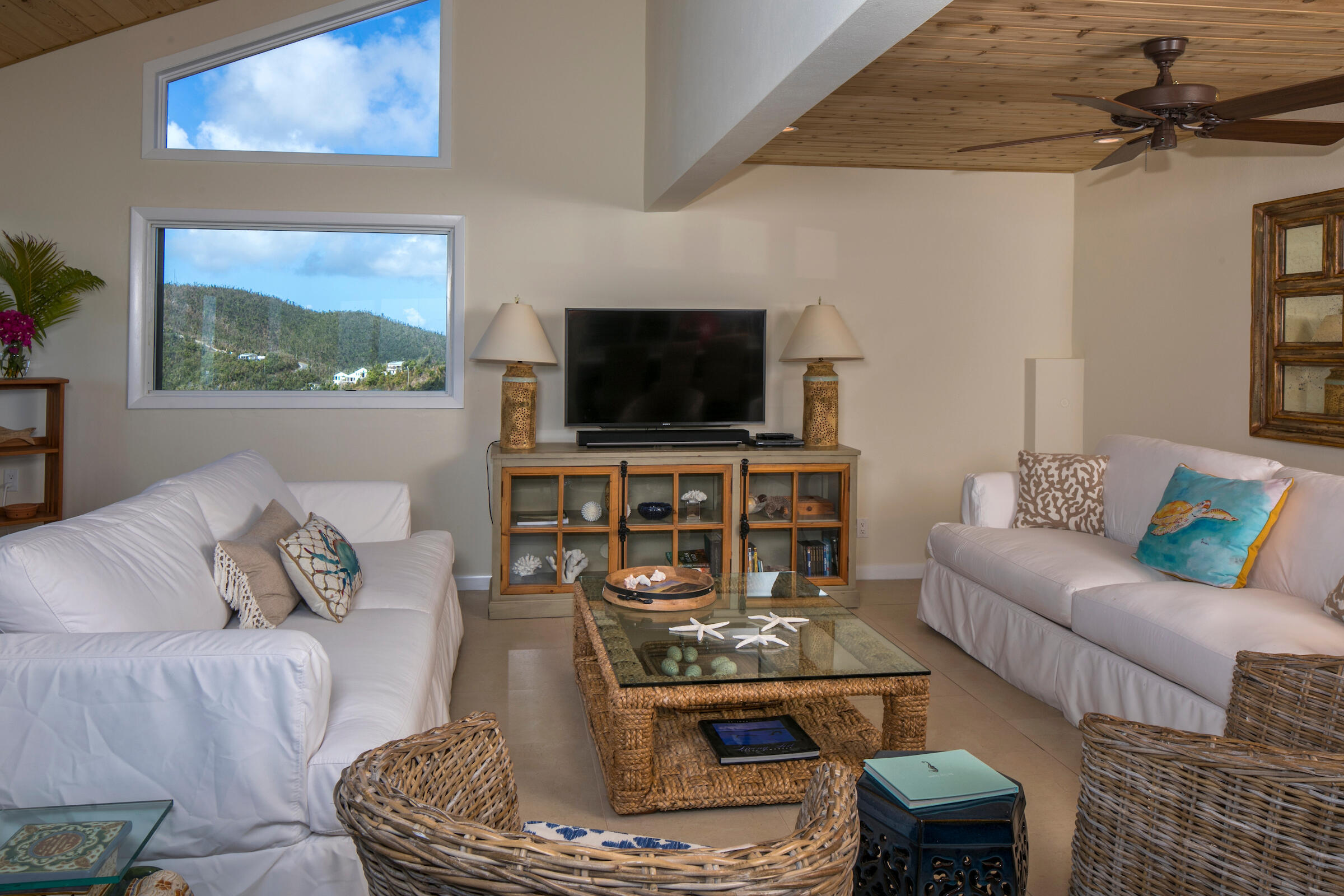 7CB Carolina, St John