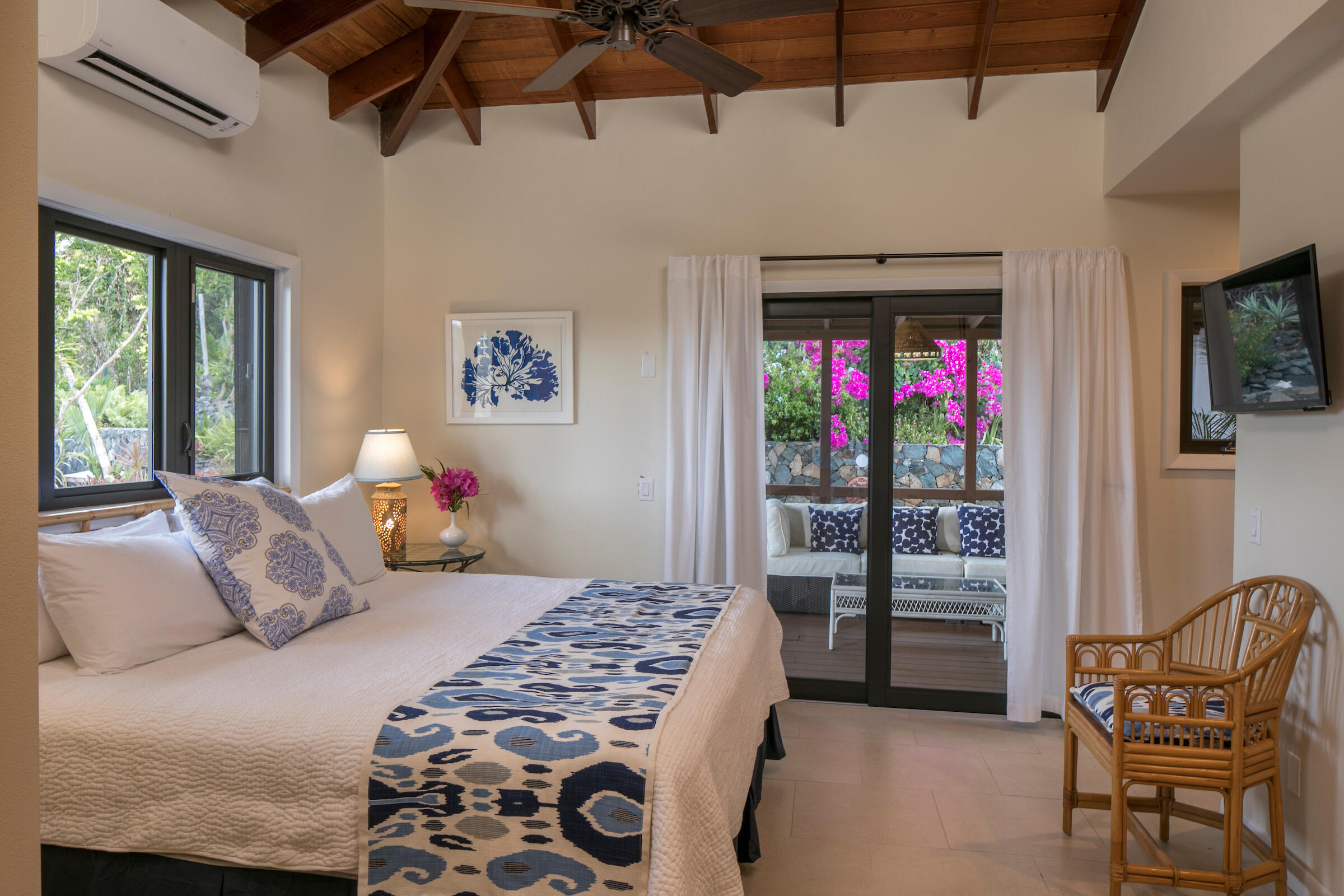 7CB Carolina, St John