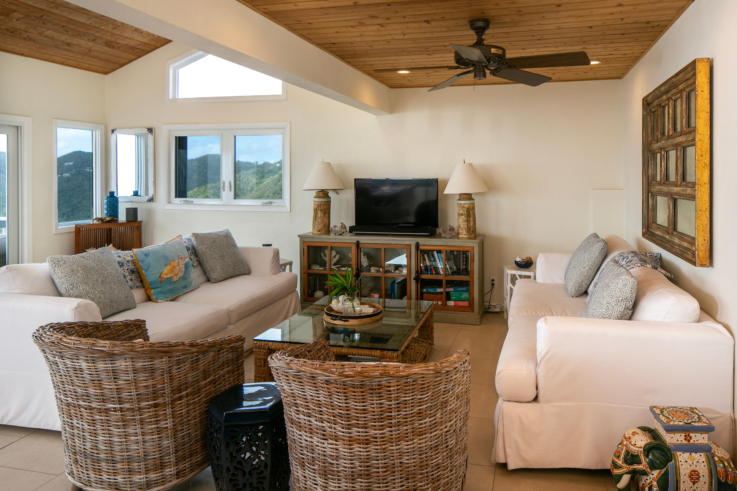 7CB Carolina, St John