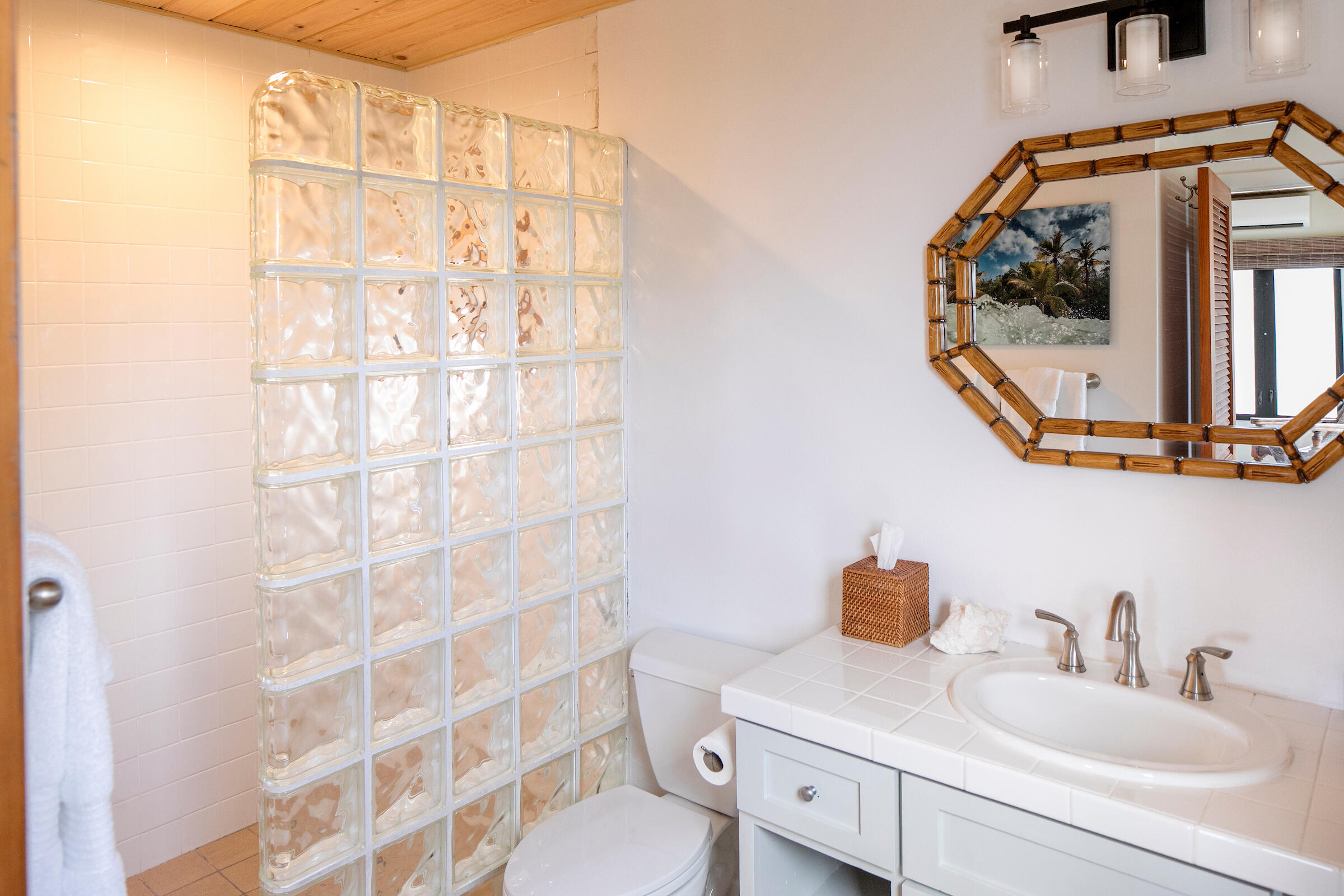 7CB Carolina, St John