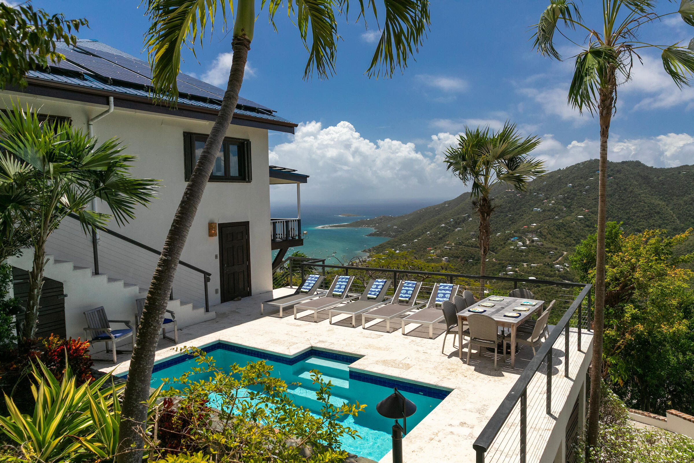 7CB Carolina, St John