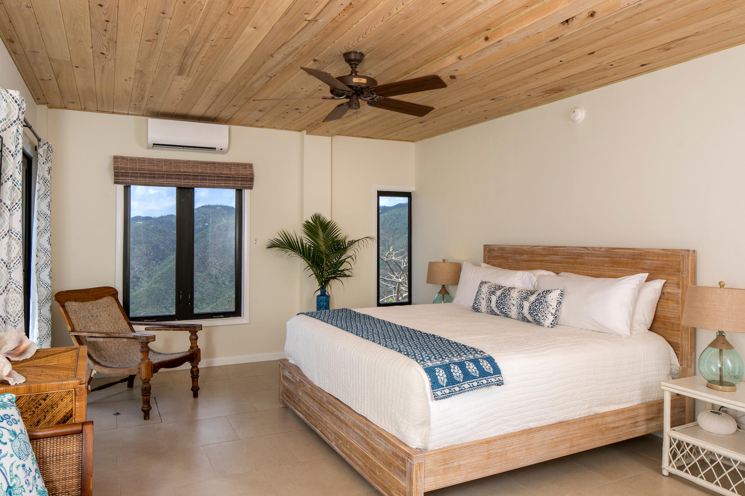 7CB Carolina, St John