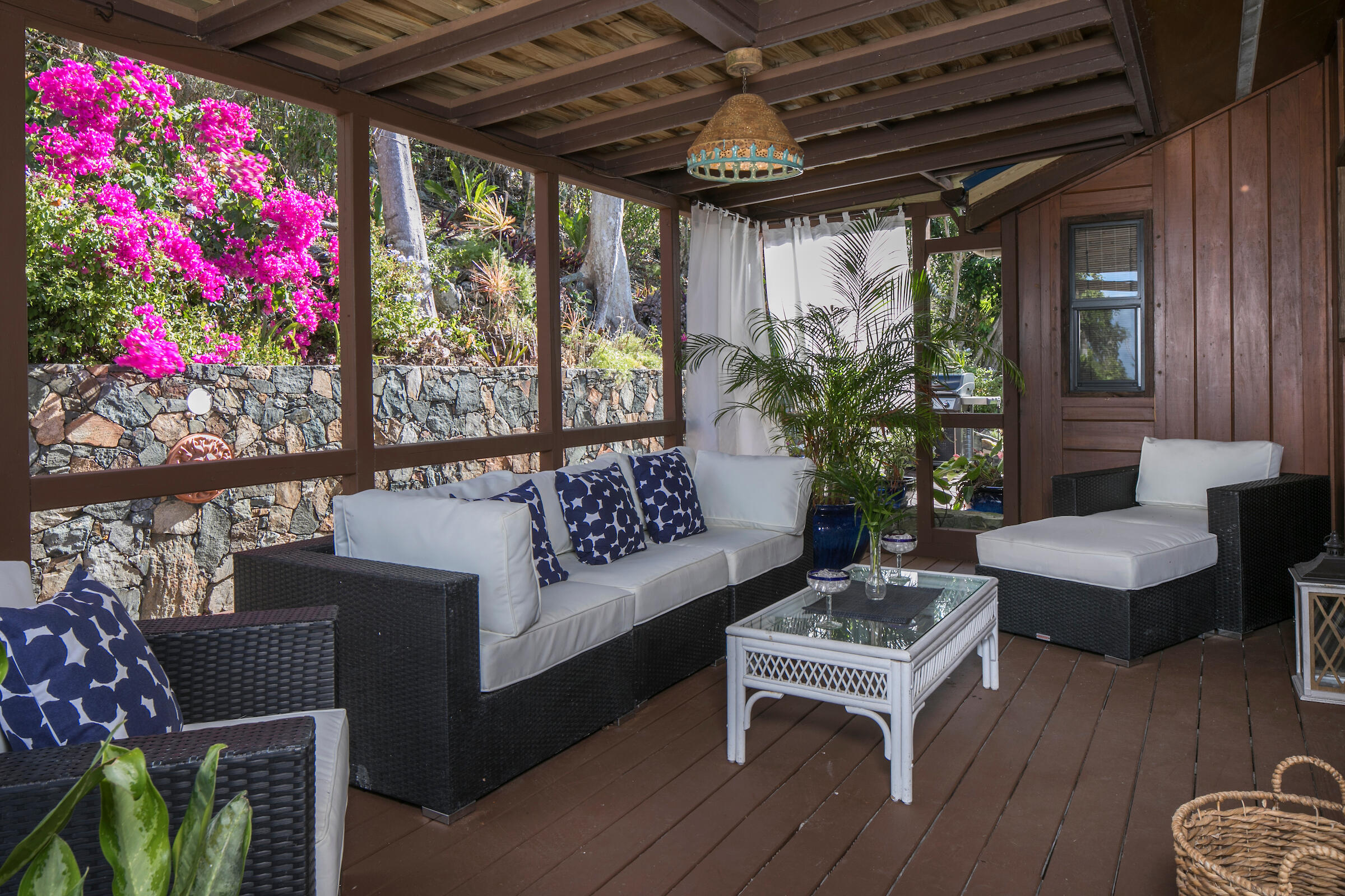 7CB Carolina, St John