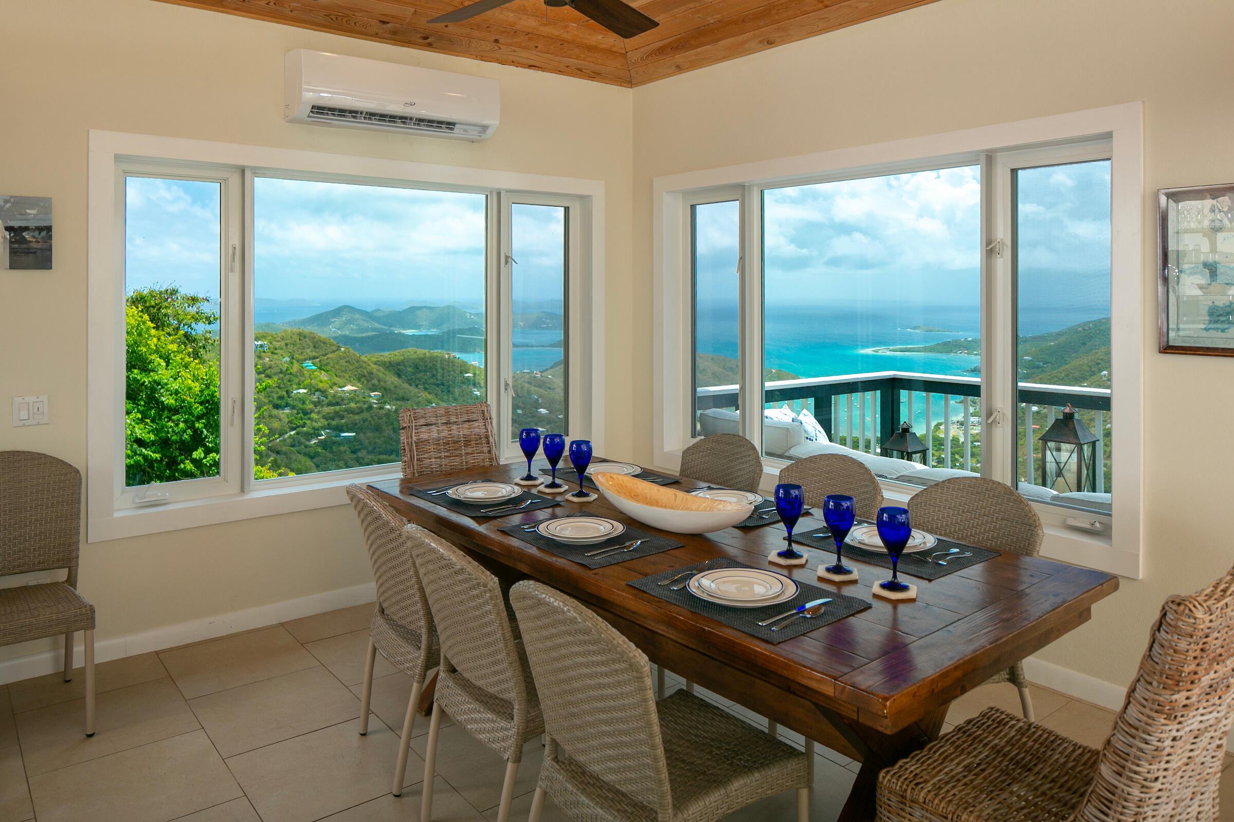 7CB Carolina, St John