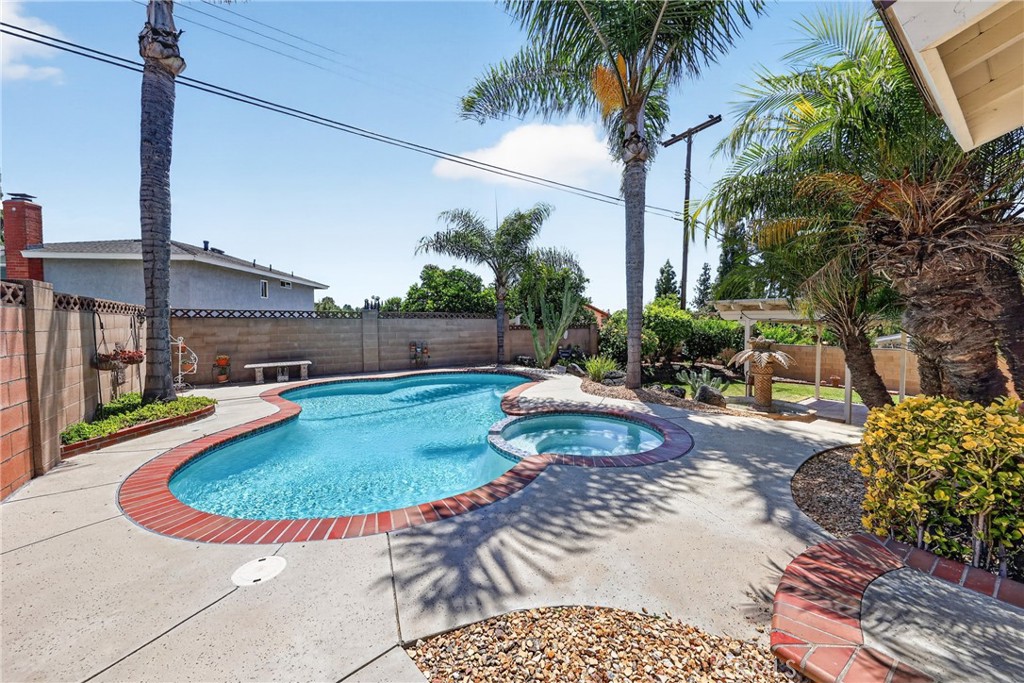 15410 Loretta Drive