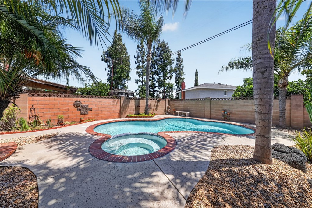15410 Loretta Drive