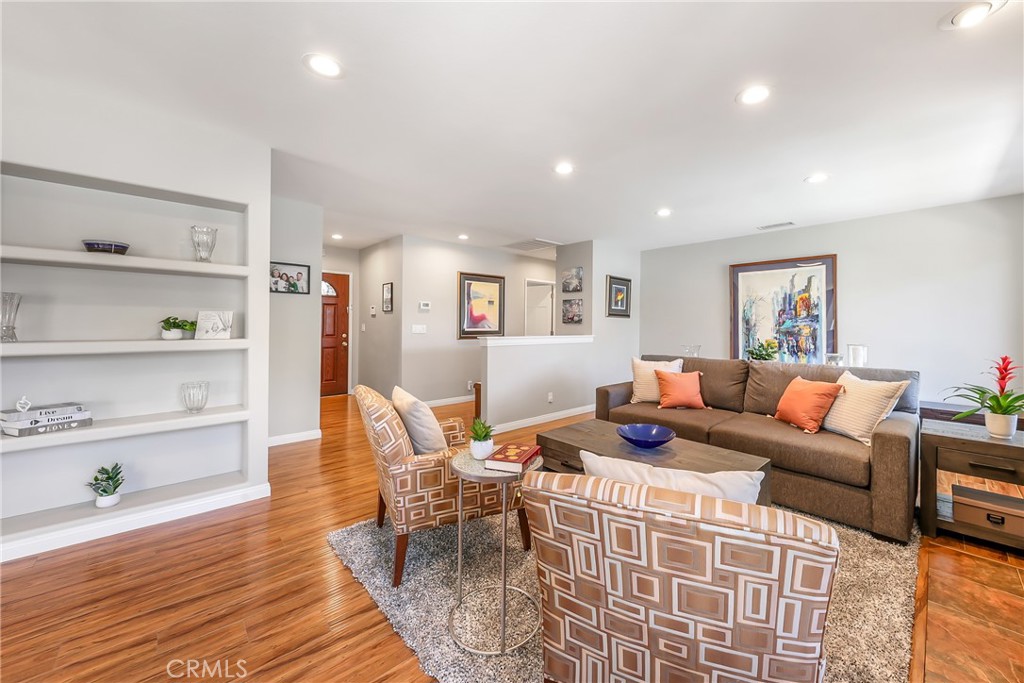 1118 N Cornell Avenue